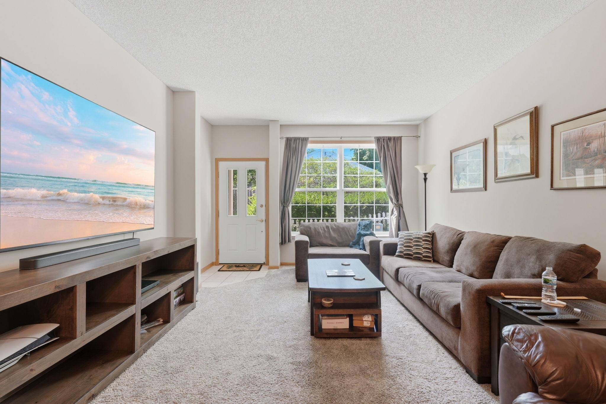 9617 Alvarado LN N, Maple Grove, MN 55311