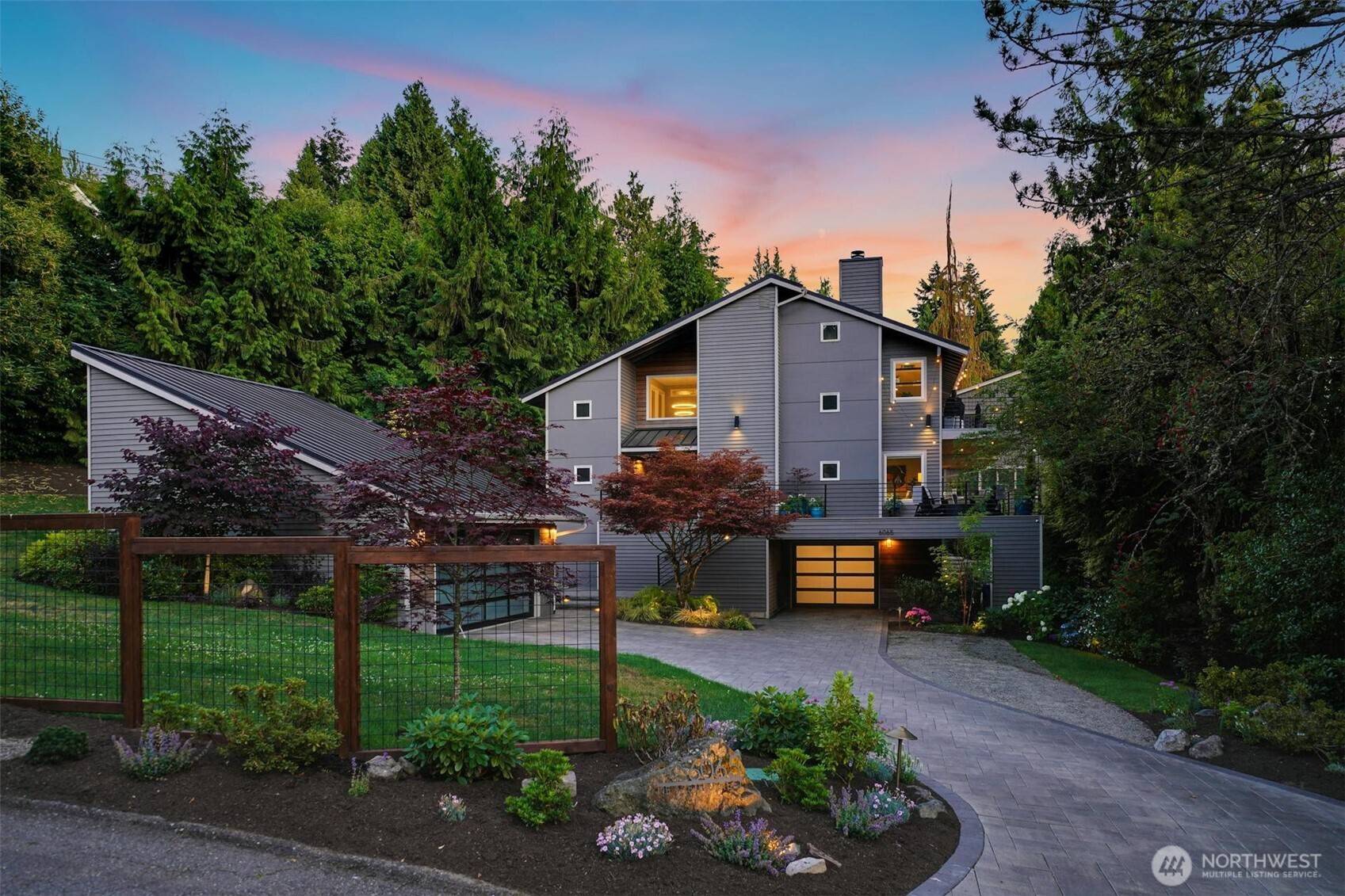 6065 NE 135th ST, Kirkland, WA 98034