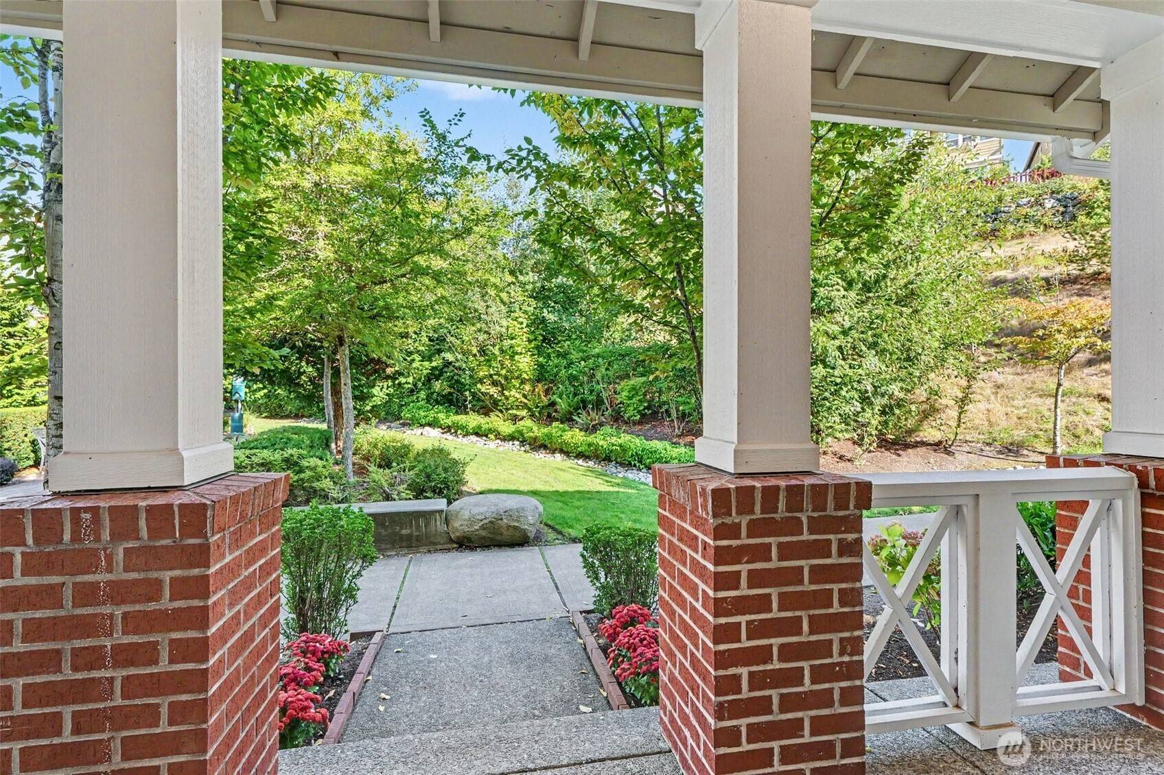 1423 NE Hickory LN, Issaquah, WA 98029