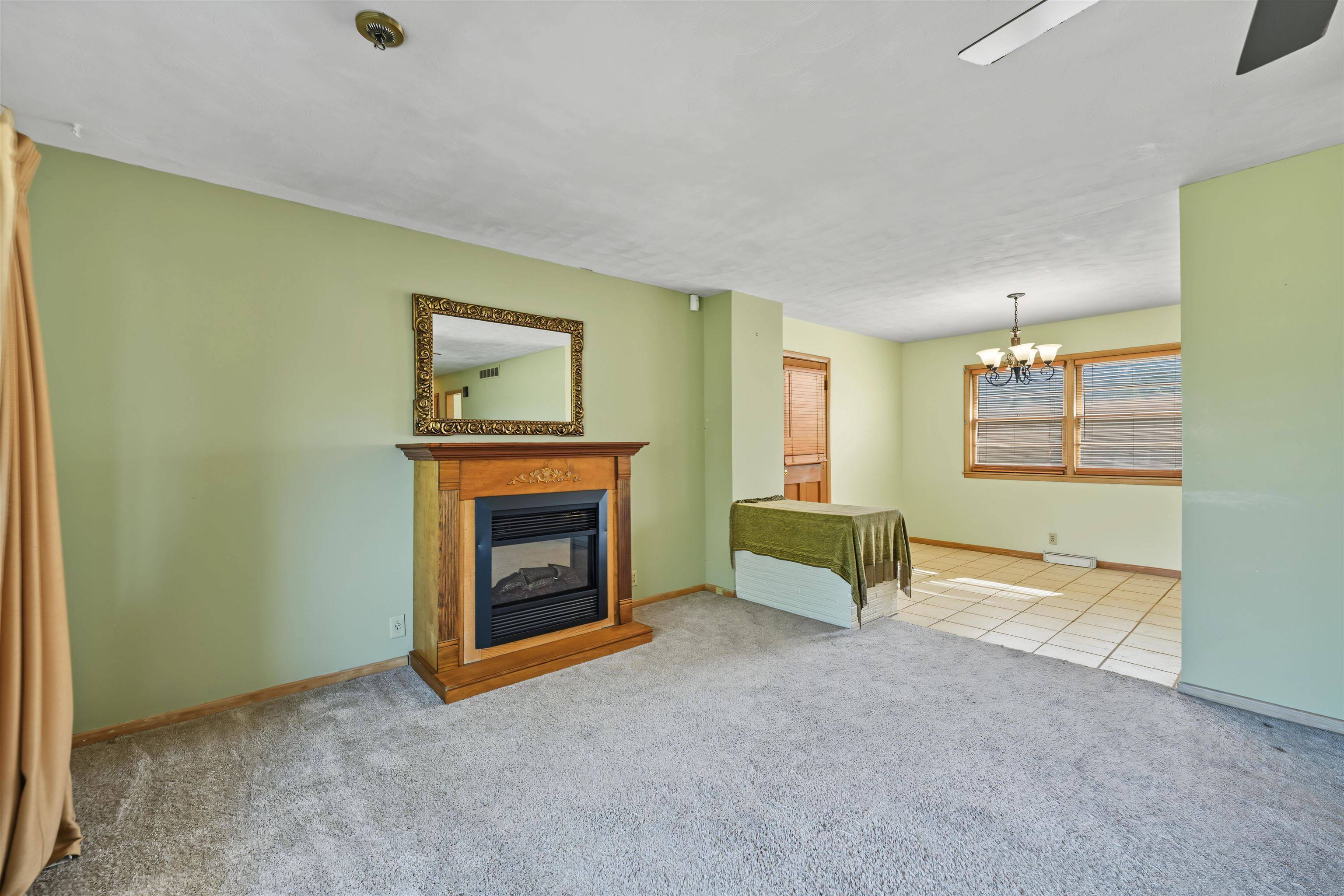 20 N Eastborough Rd, Salina, KS 67401