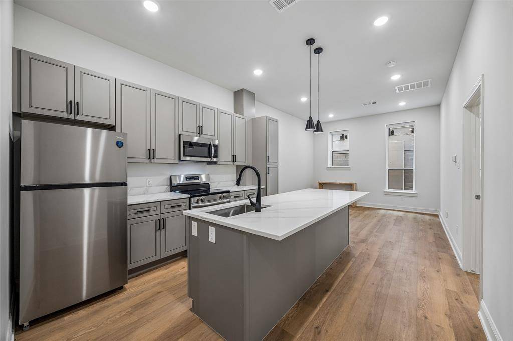 2010 Commerce Street #B204, Dallas, TX 75201