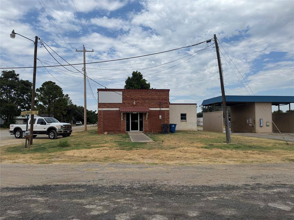 201 E Crockett Street, Gordon, TX 76066