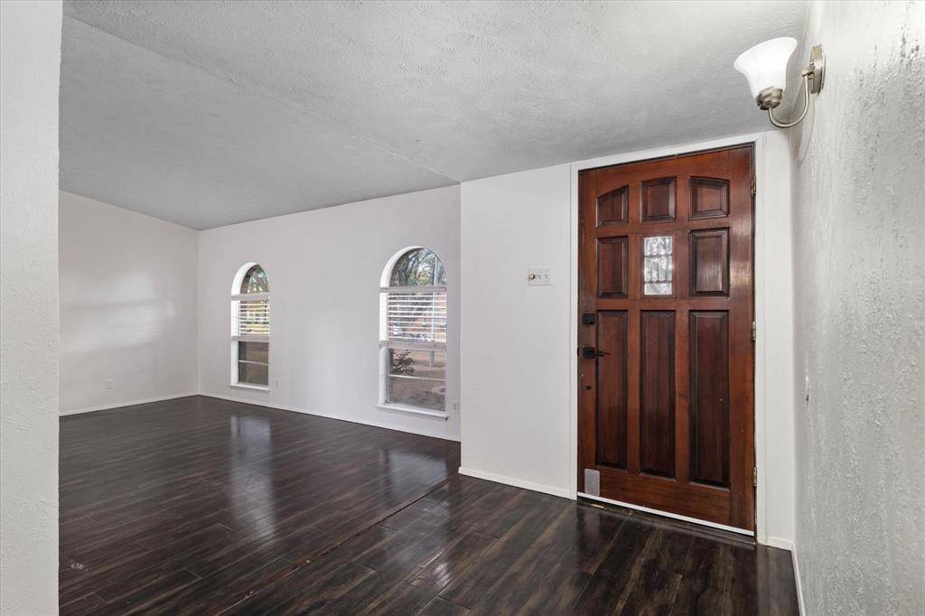1831 Chamberlain Drive, Carrollton, TX 75007