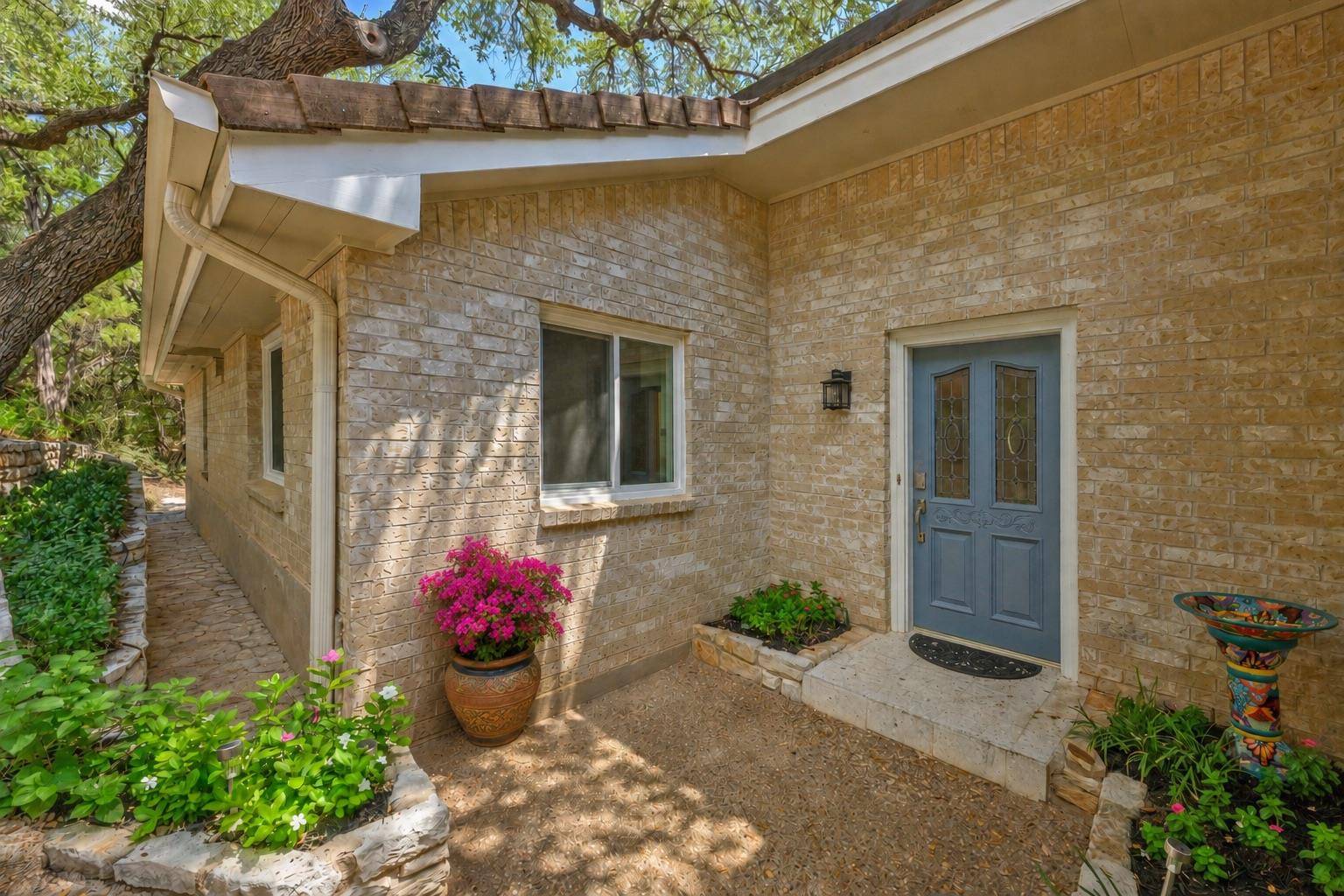 224 Hurst Creek RD, Lakeway, TX 78734
