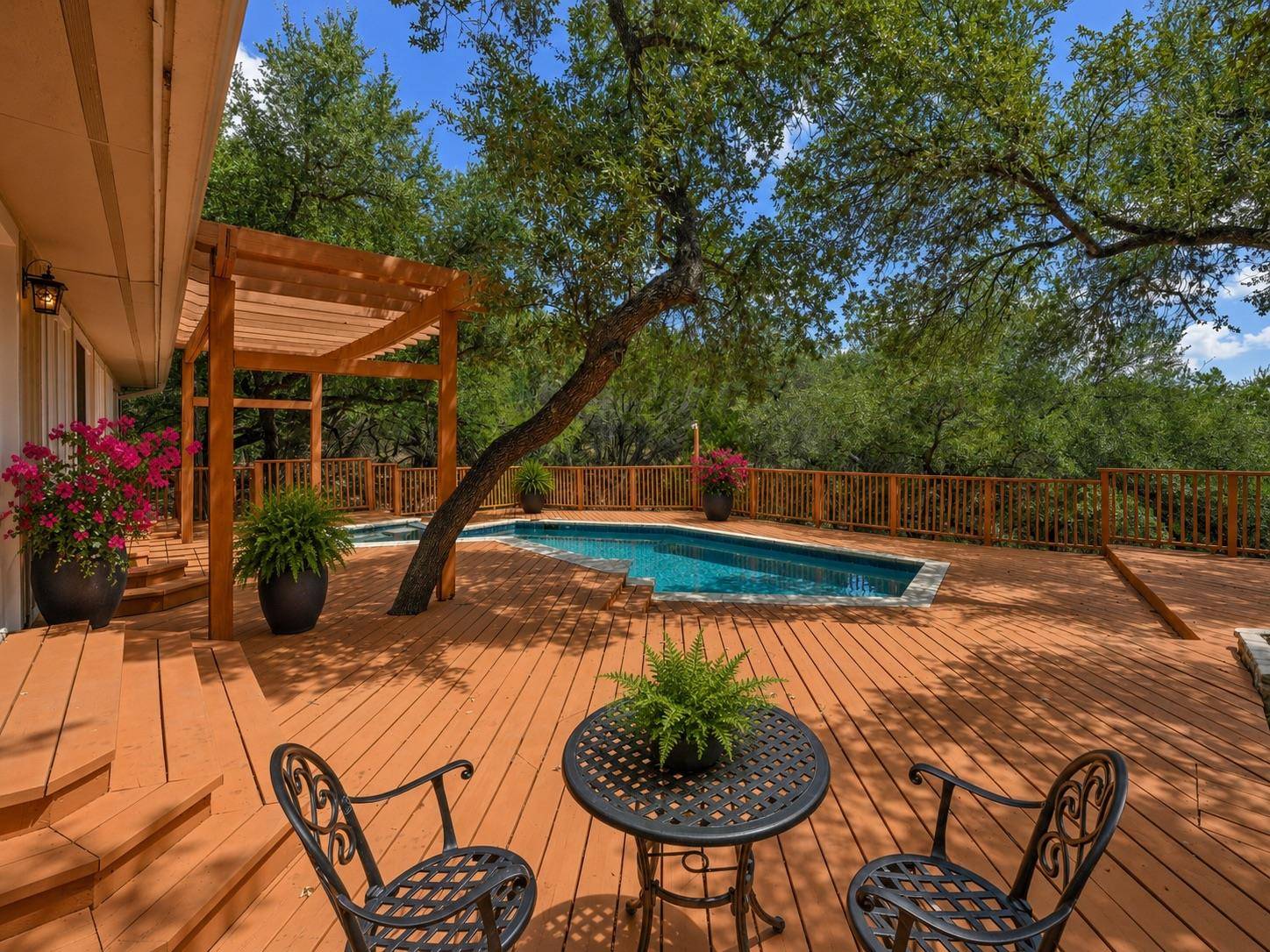 224 Hurst Creek RD, Lakeway, TX 78734