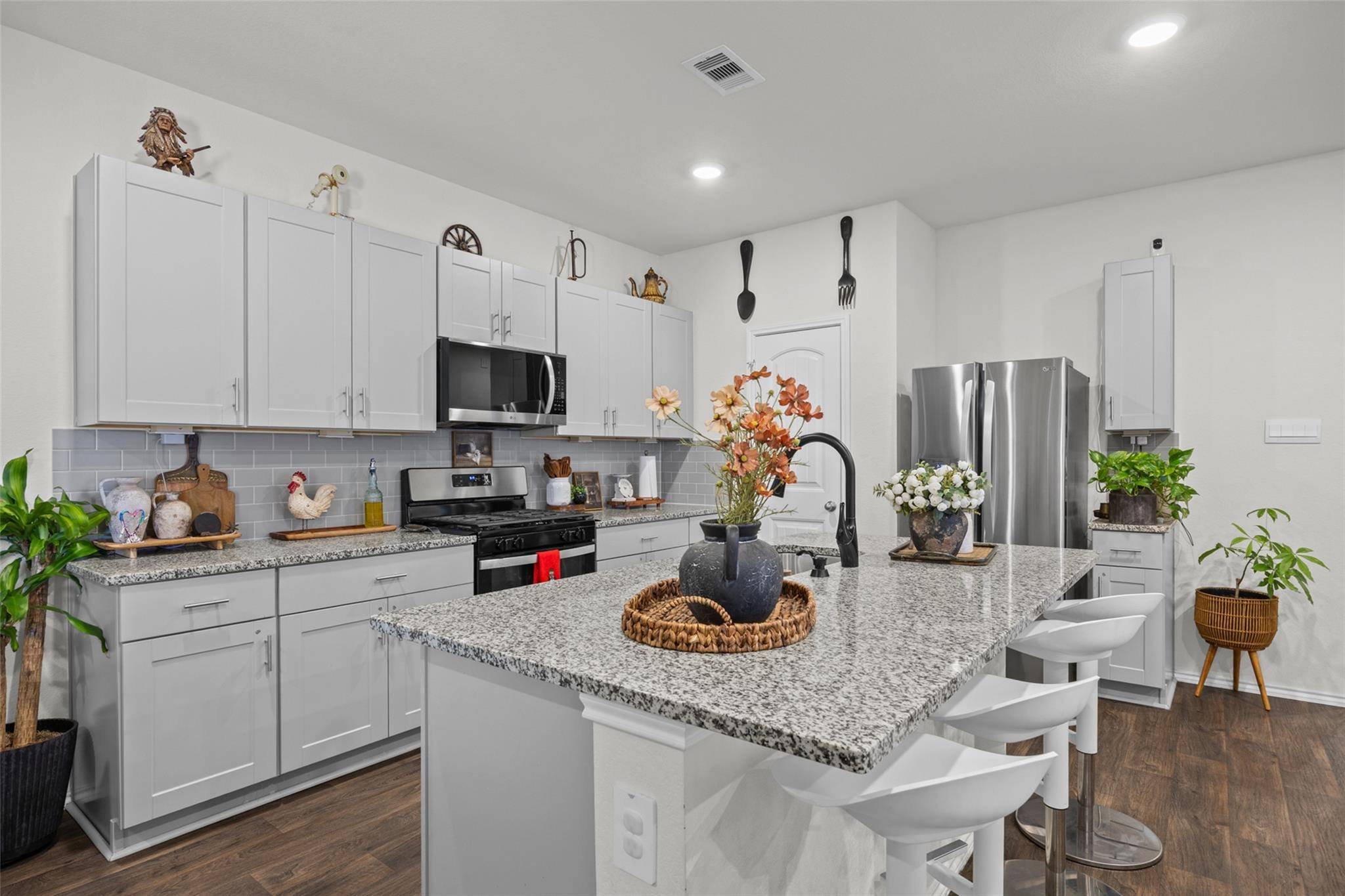 310 N Richland DR, Lockhart, TX 78644