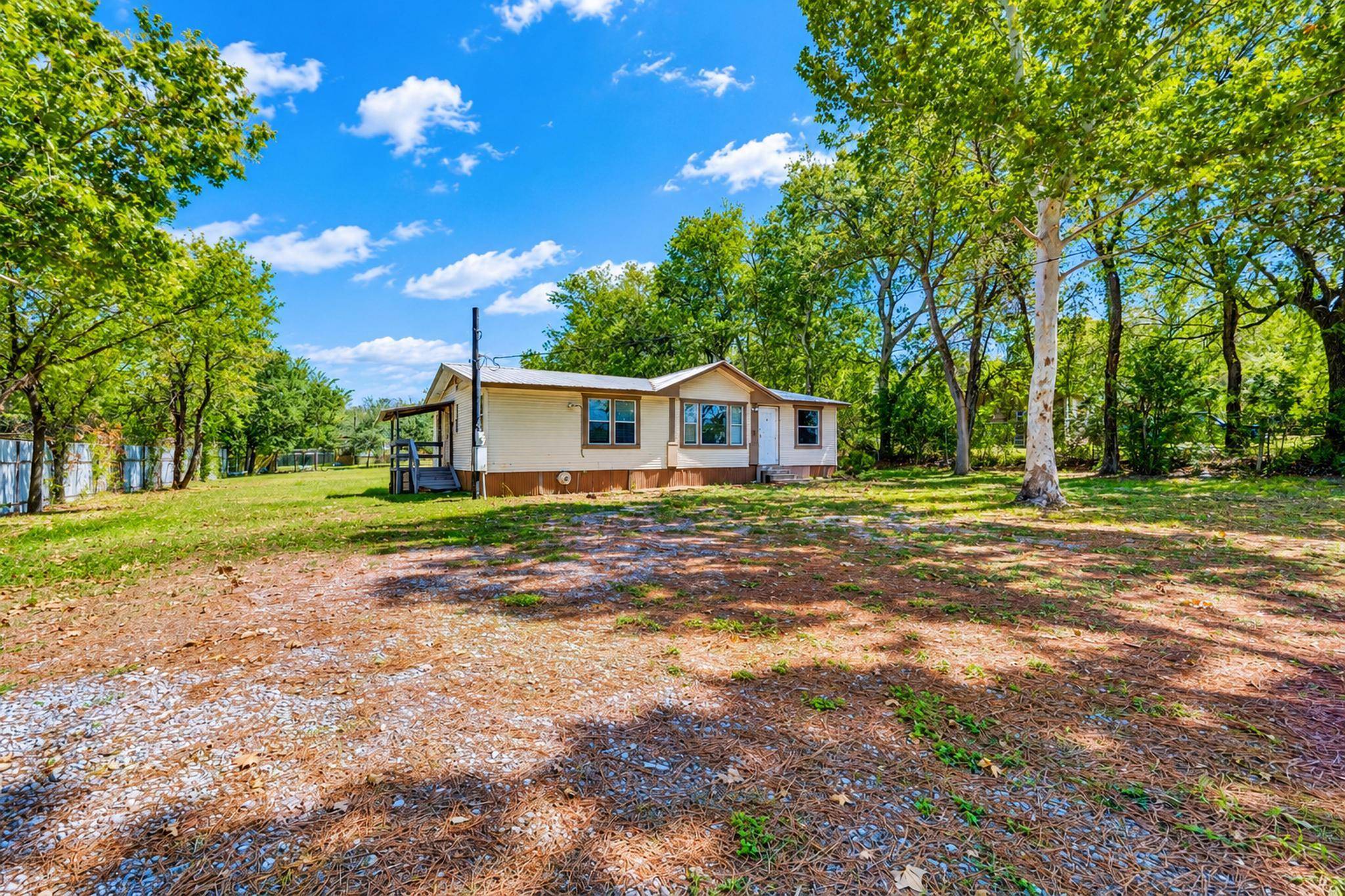262 Highway 290 E, Elgin, TX 78621