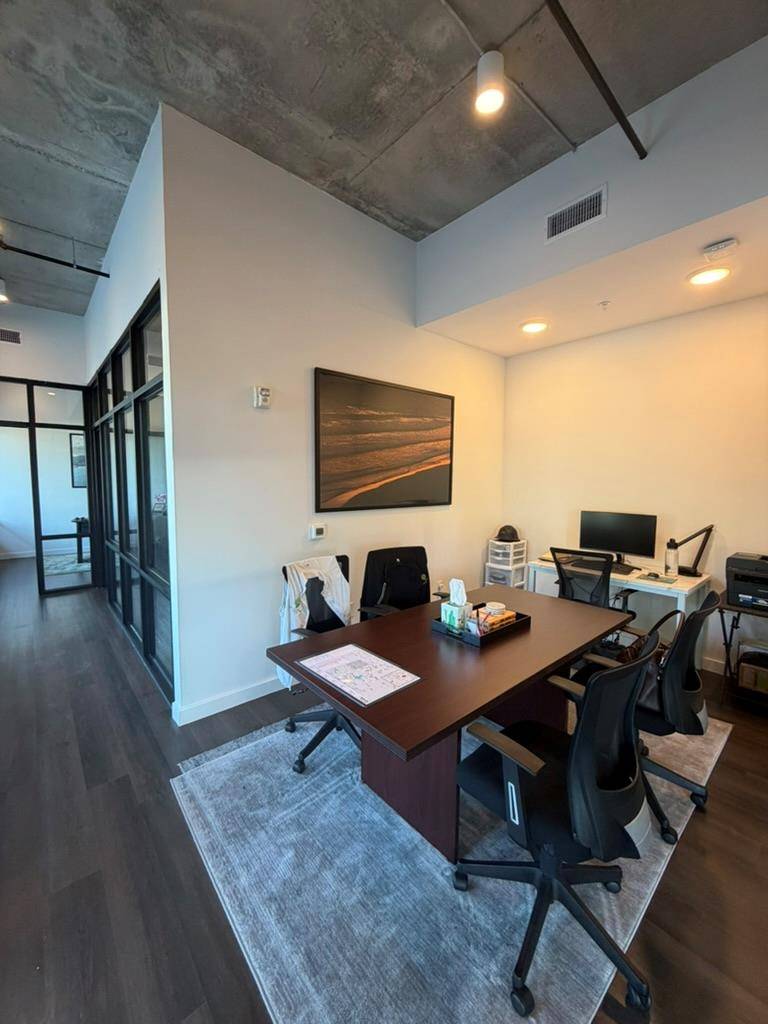 1709 Burton DR, Austin, TX 78741