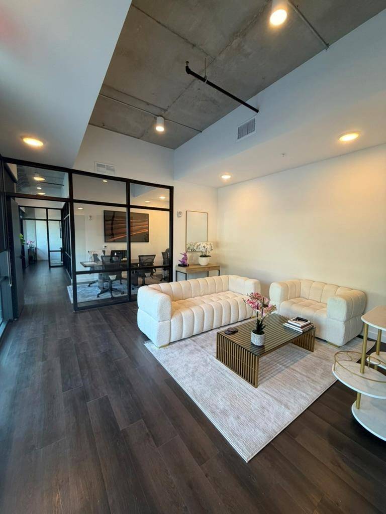 1709 Burton DR, Austin, TX 78741