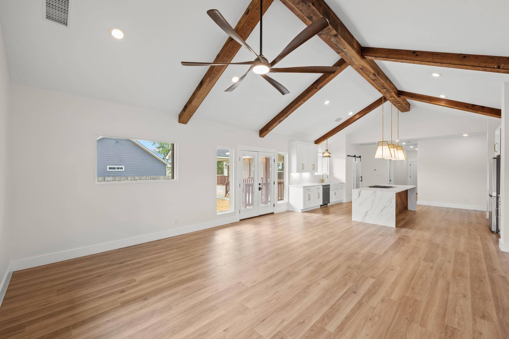 2102 S Church ST, Georgetown, TX 78626