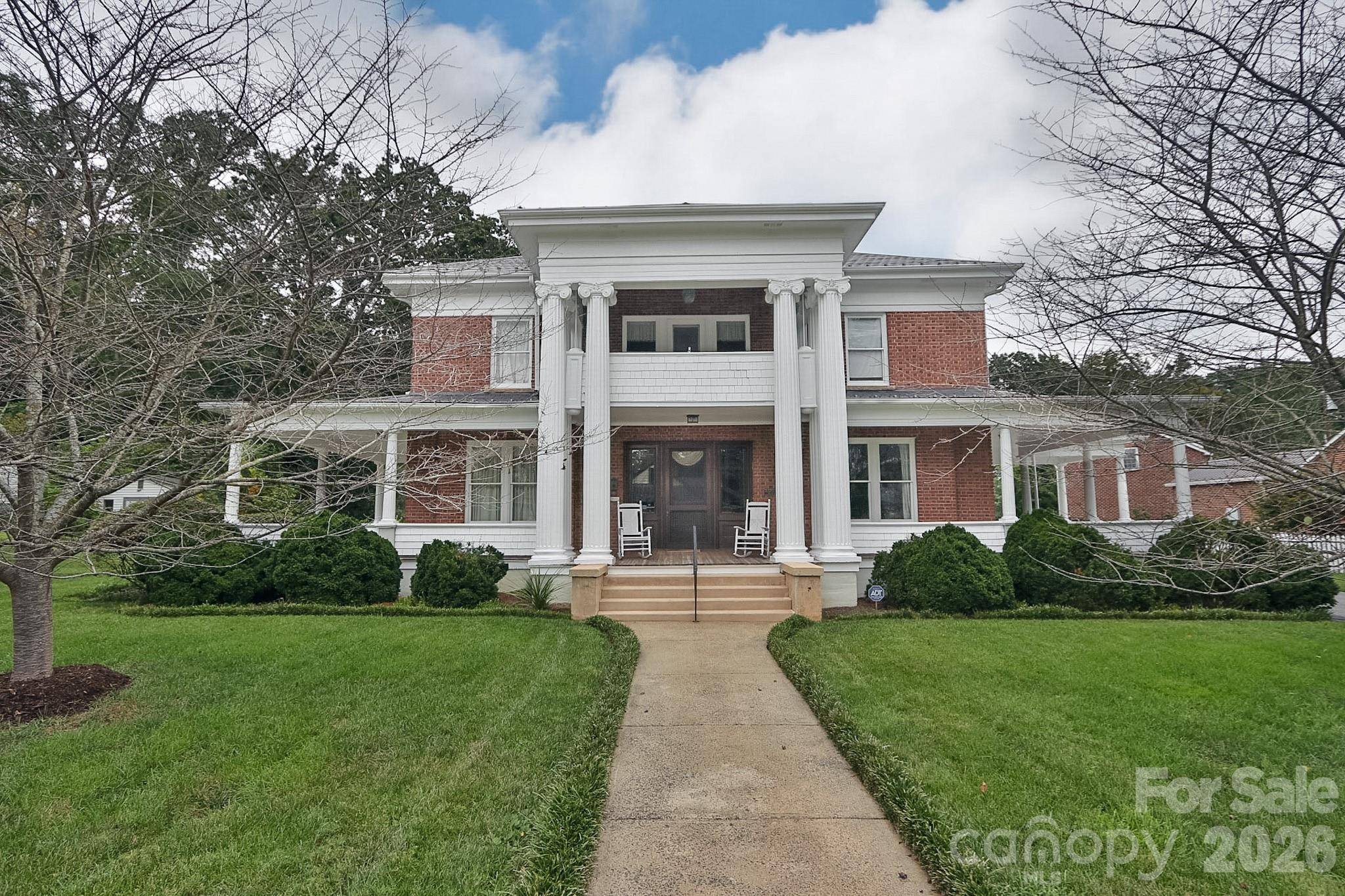 418 W Main ST, Elkin, NC 28621