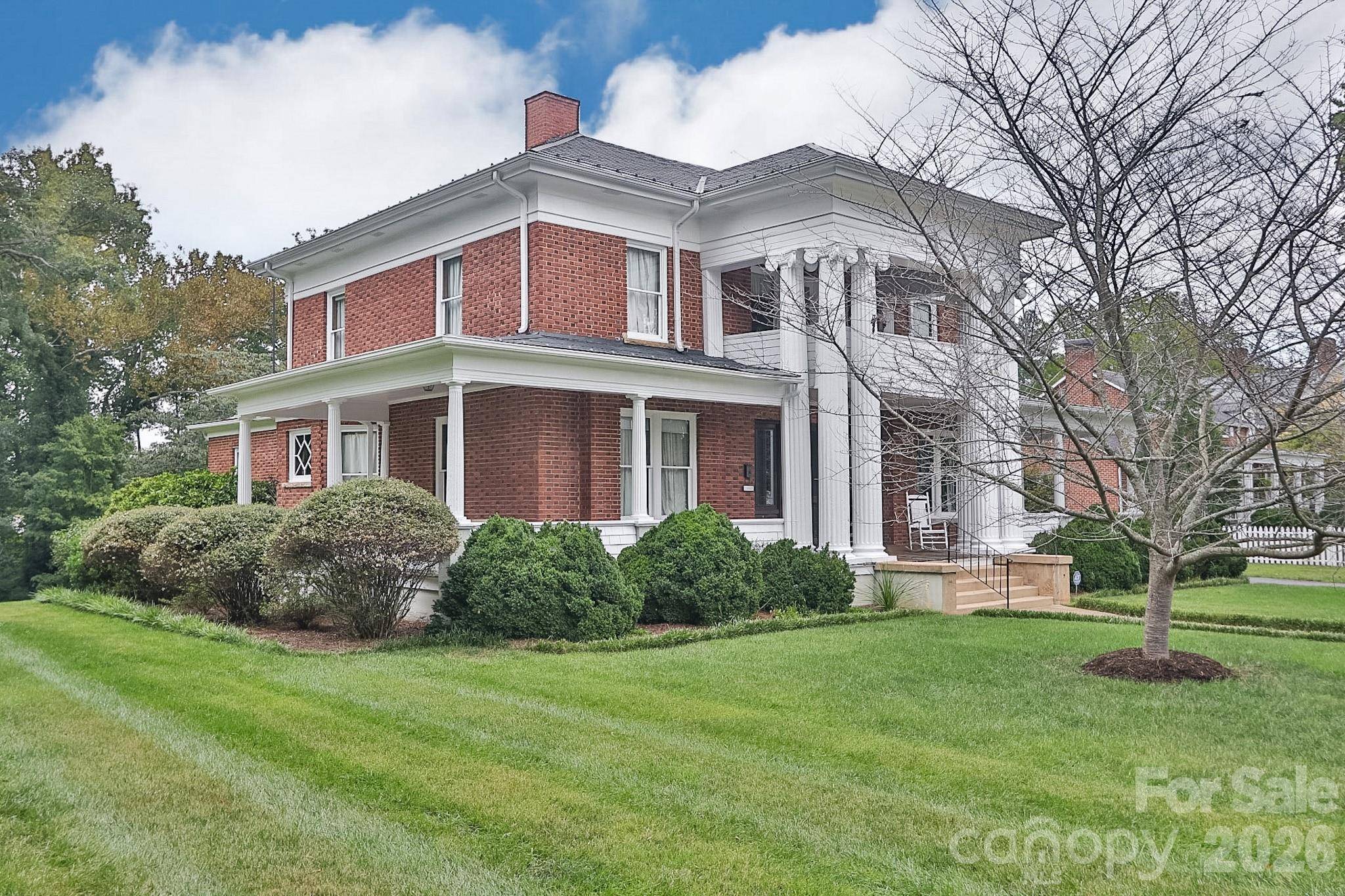 418 W Main ST, Elkin, NC 28621