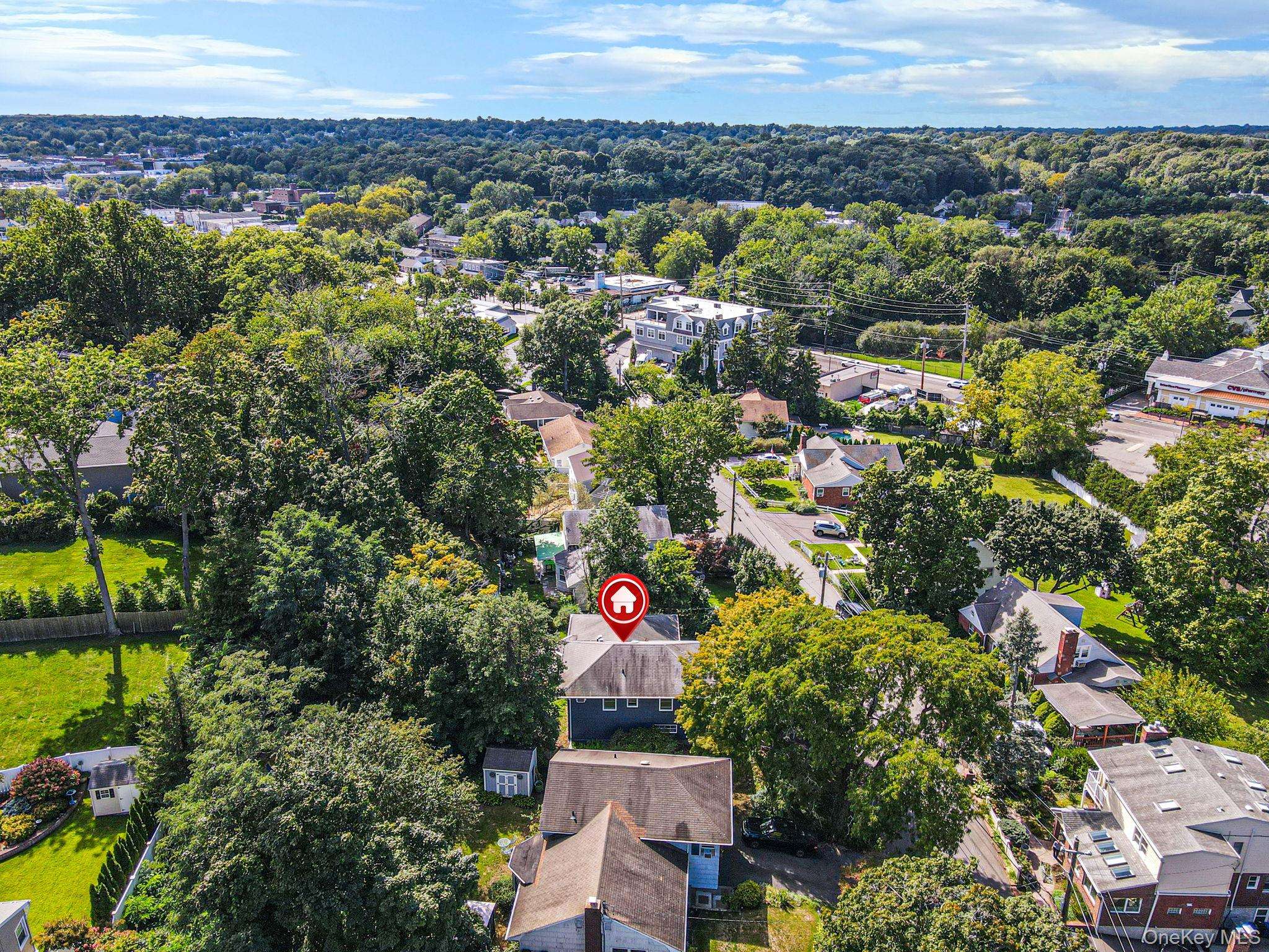 58 Mill LN, Huntington, NY 11743
