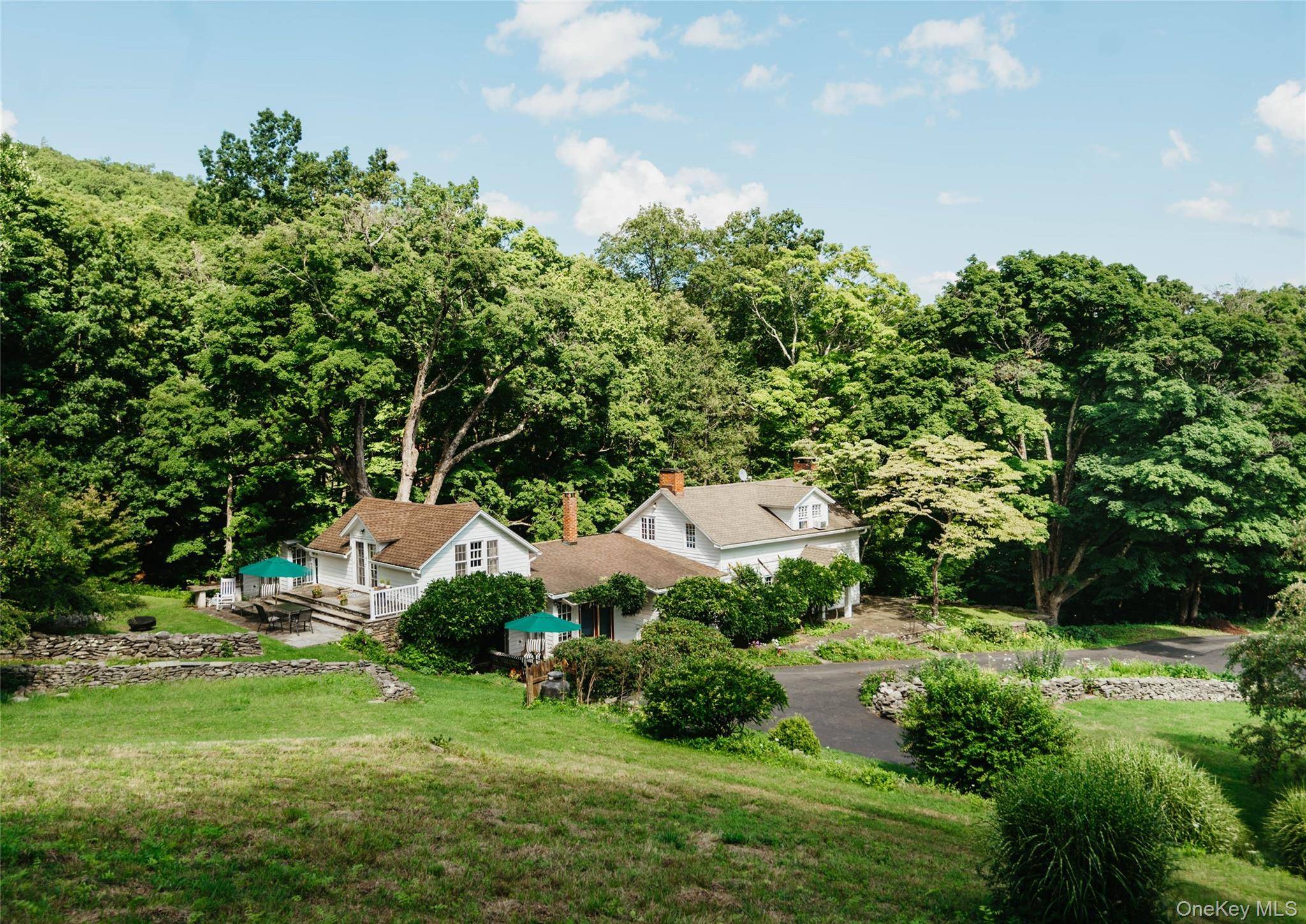 190 Lewis Hollow RD, Woodstock, NY 12498