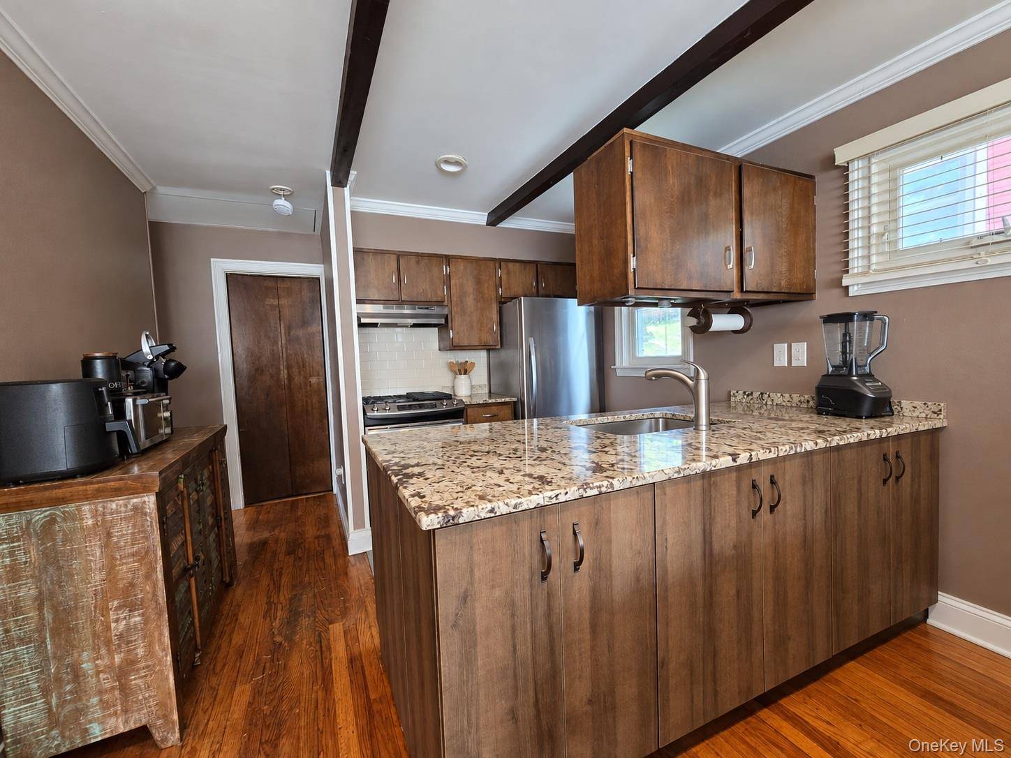 37 Marino AVE, Port Washington, NY 11050