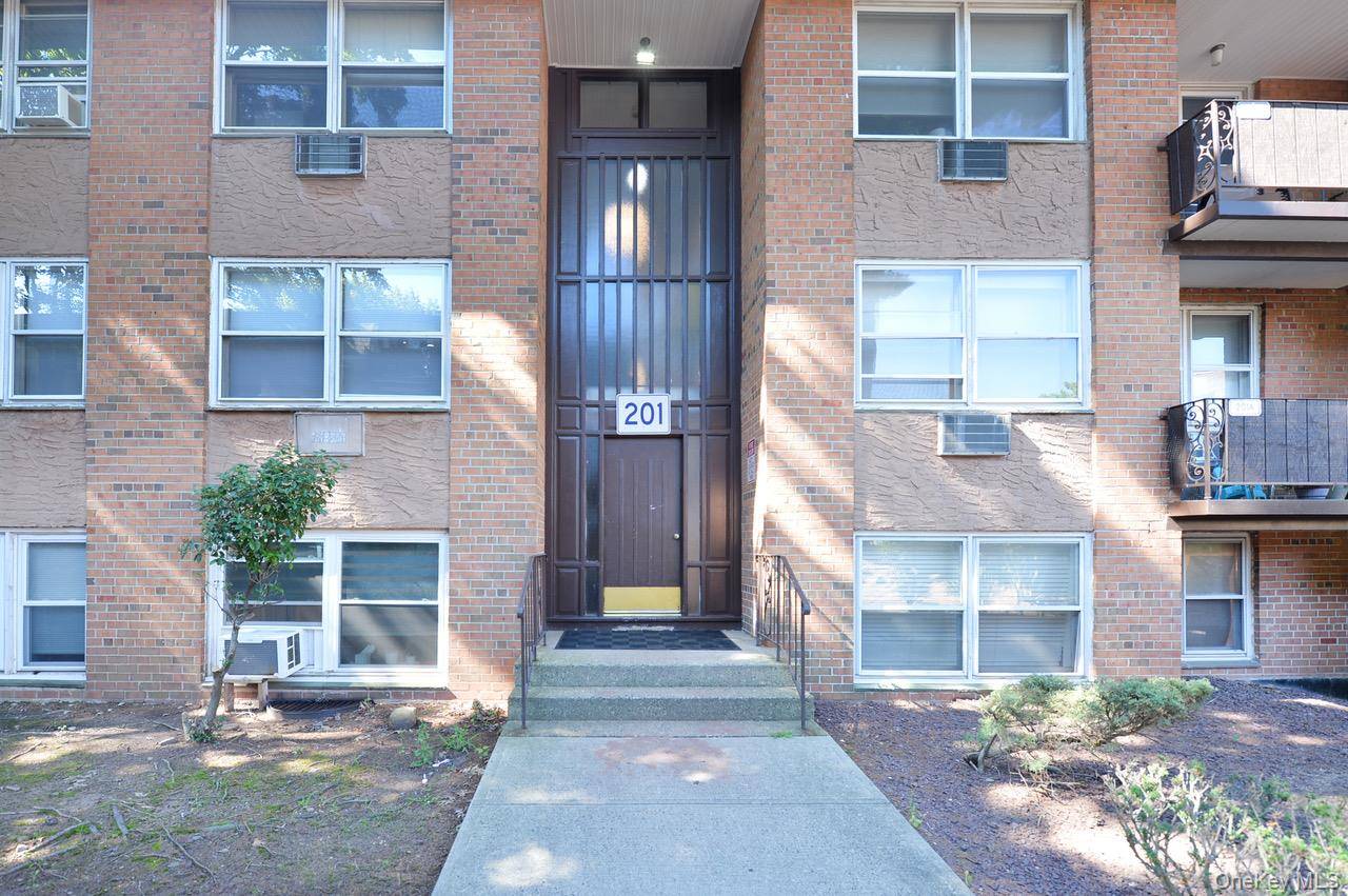 201 Kearsing Pkwy #G, Monsey, NY 10952
