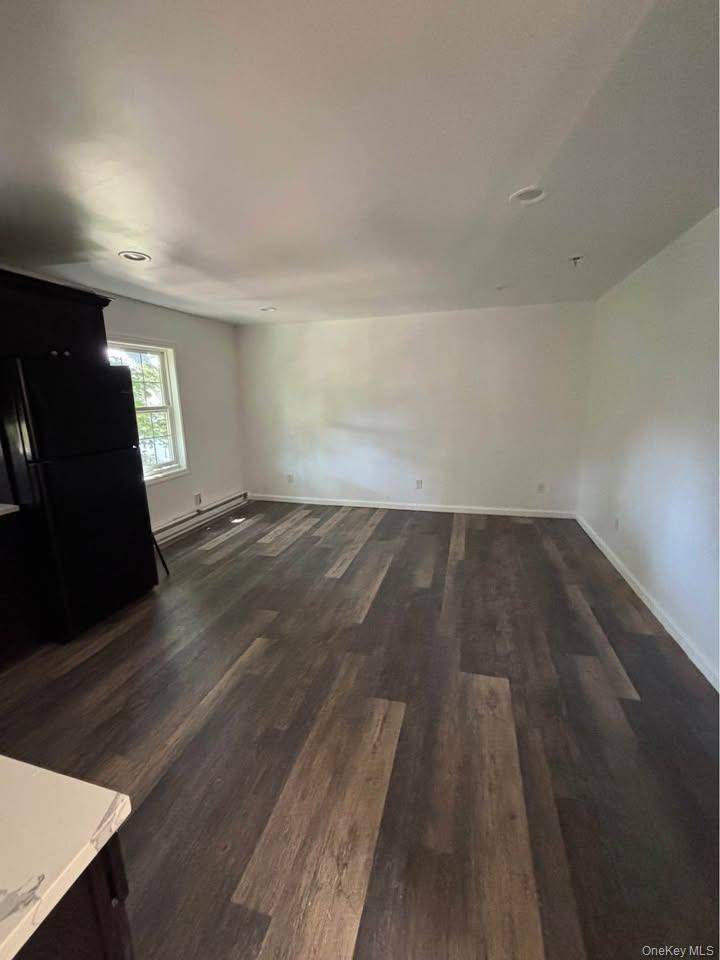 41 Amity ST #8, Patchogue, NY 11772