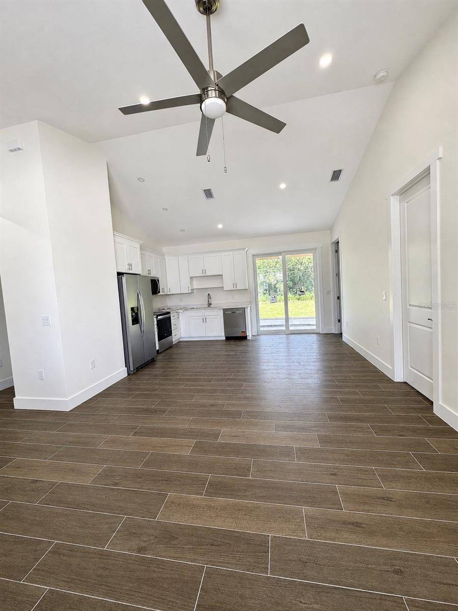 421 CHAMBER ST NW, Port Charlotte, FL 33948
