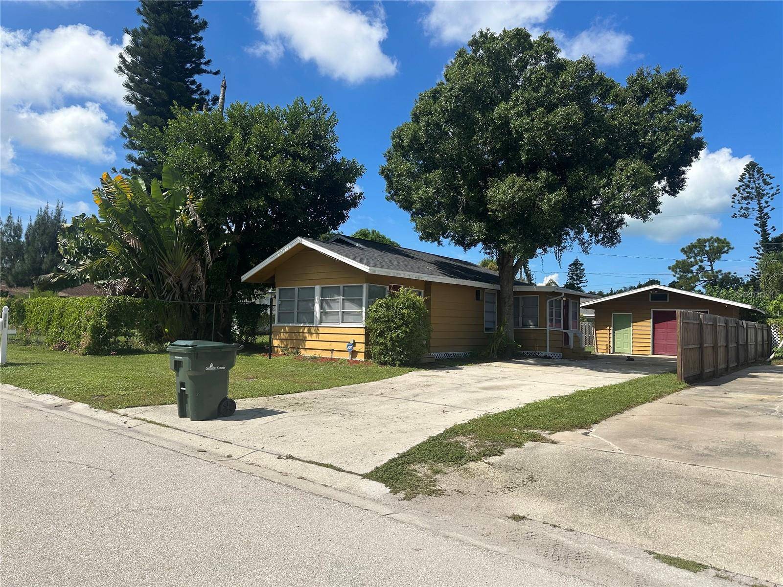 3928 S EAST AVE, Sarasota, FL 34231