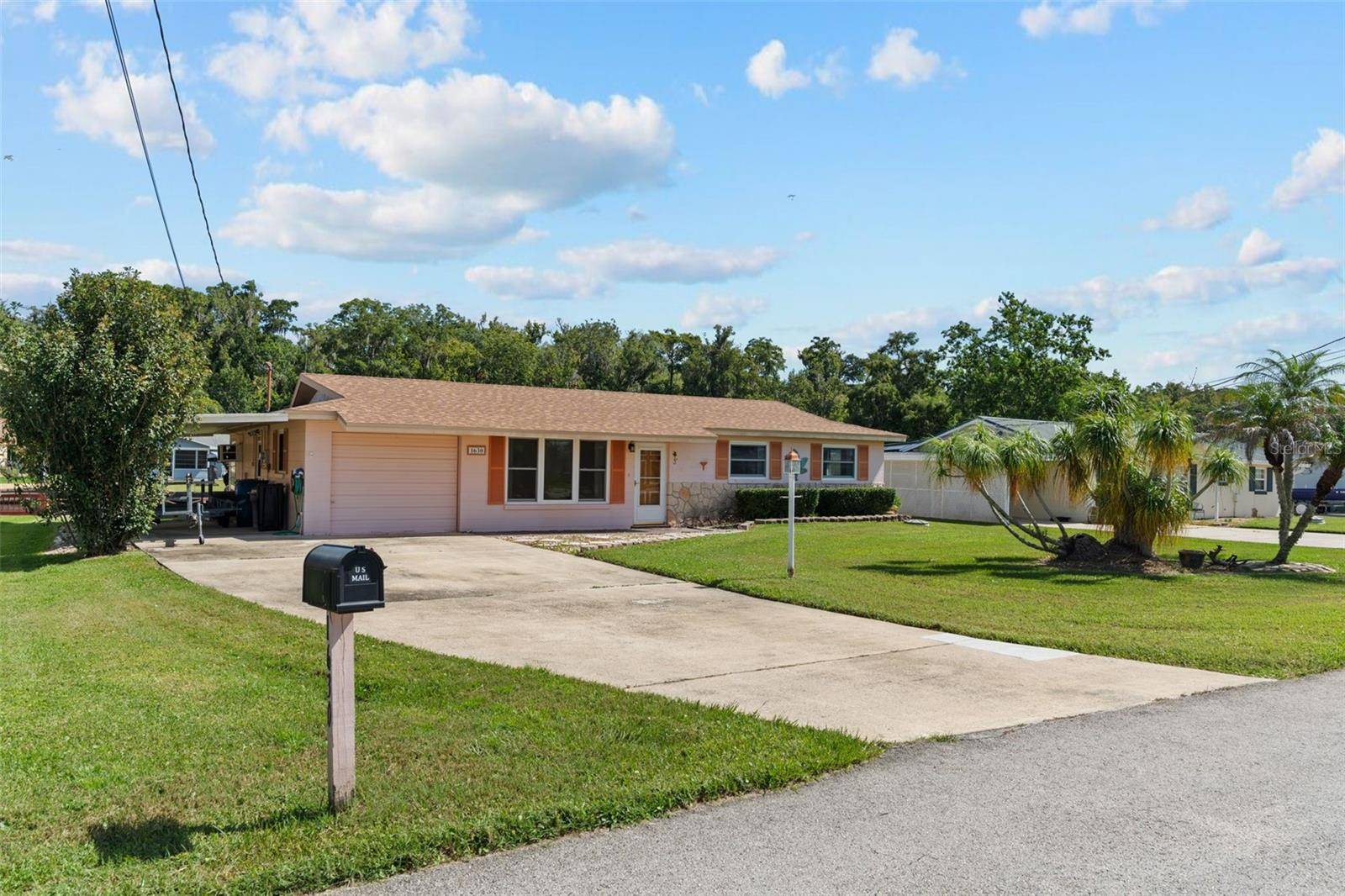 1630 PARADISE LN, Astor, FL 32102