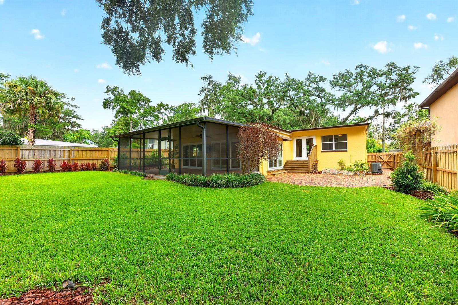 1212 ELMWOOD ST, Orlando, FL 32801