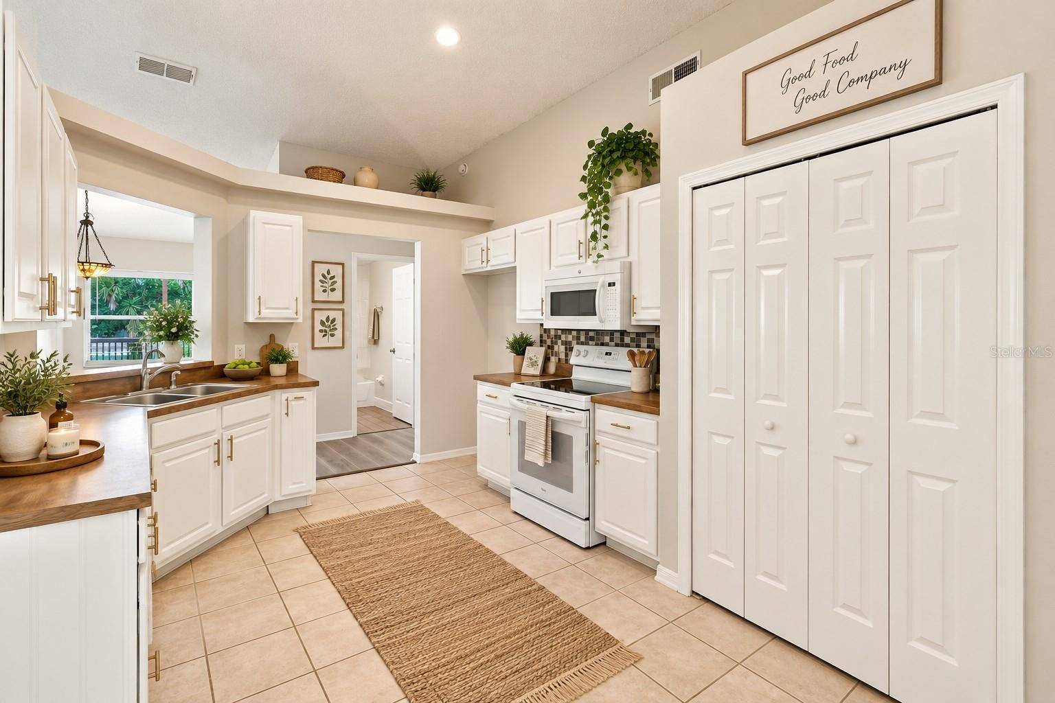 2117 FISH EAGLE ST, Clermont, FL 34714