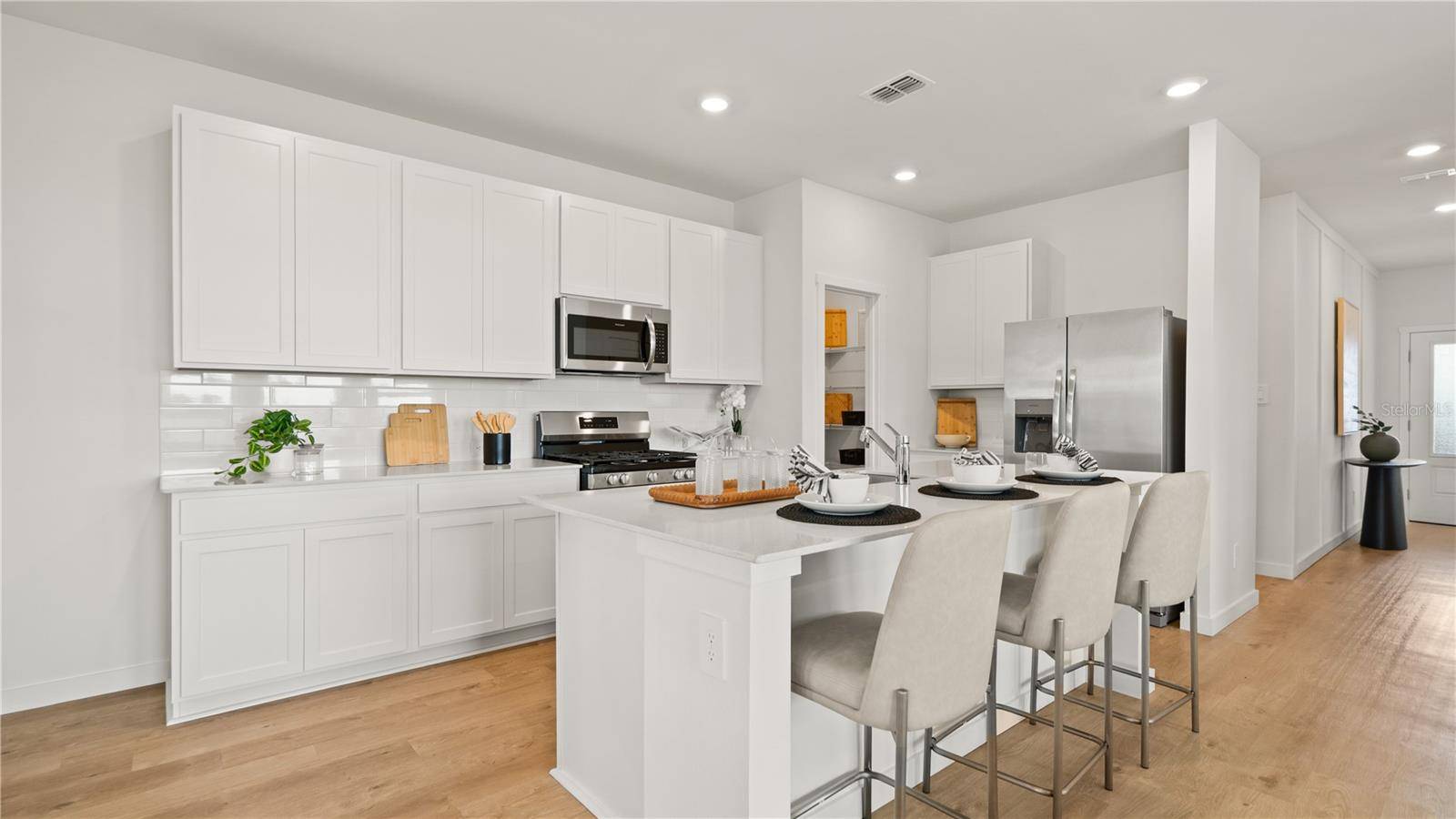 738 TUNDRA LOOP, Groveland, FL 34736