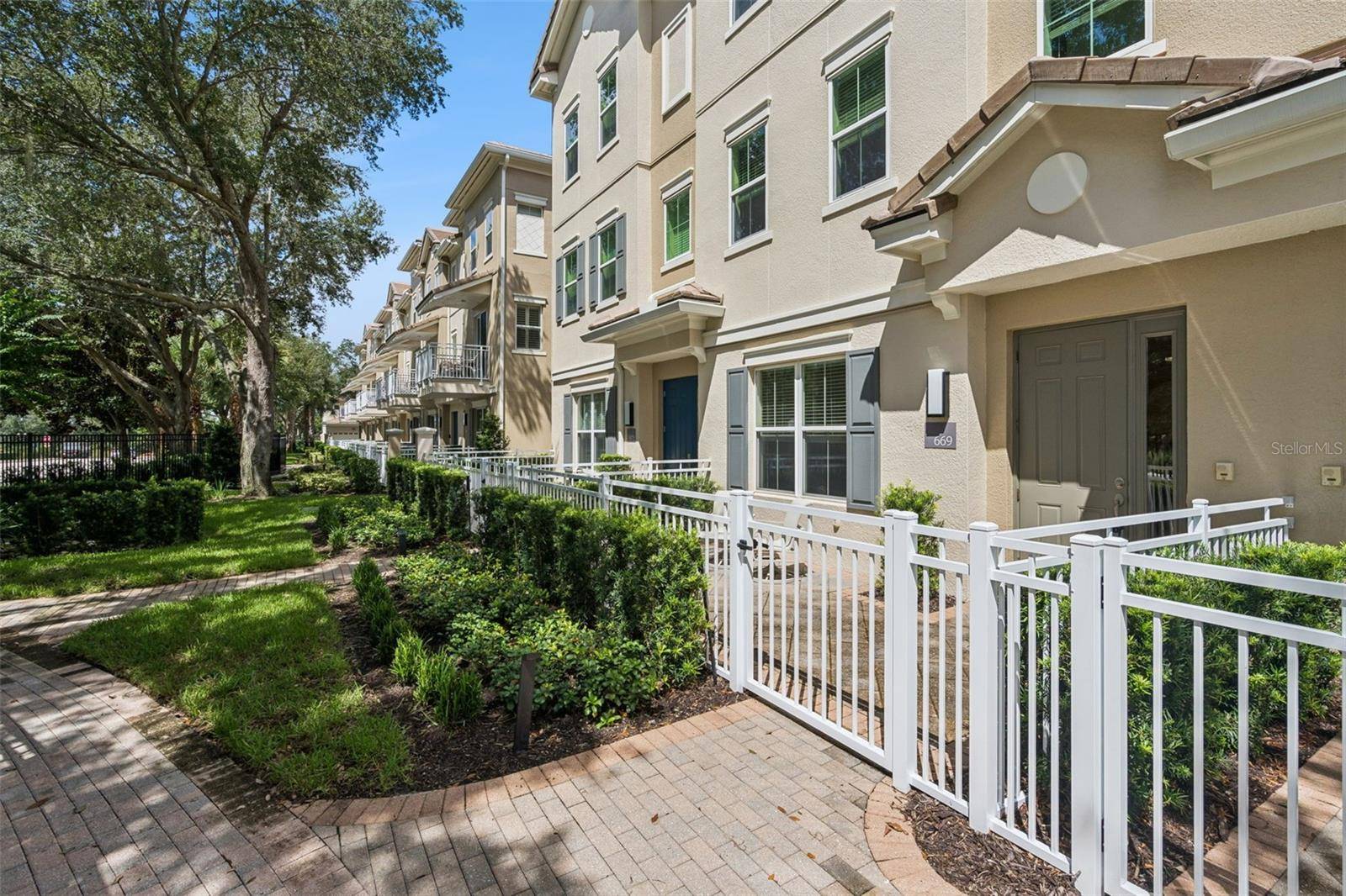 669 HANGNEST LN, Lake Mary, FL 32746