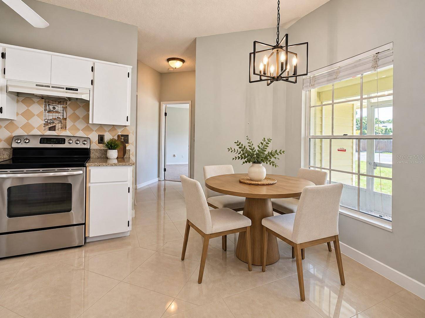 888 FRANKLIN CIR, Palm Harbor, FL 34683