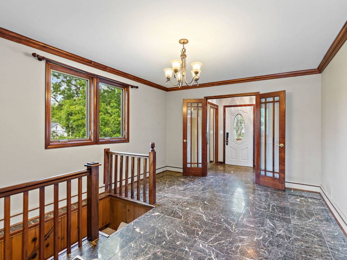 1301 Tower LN, Cary, IL 60013
