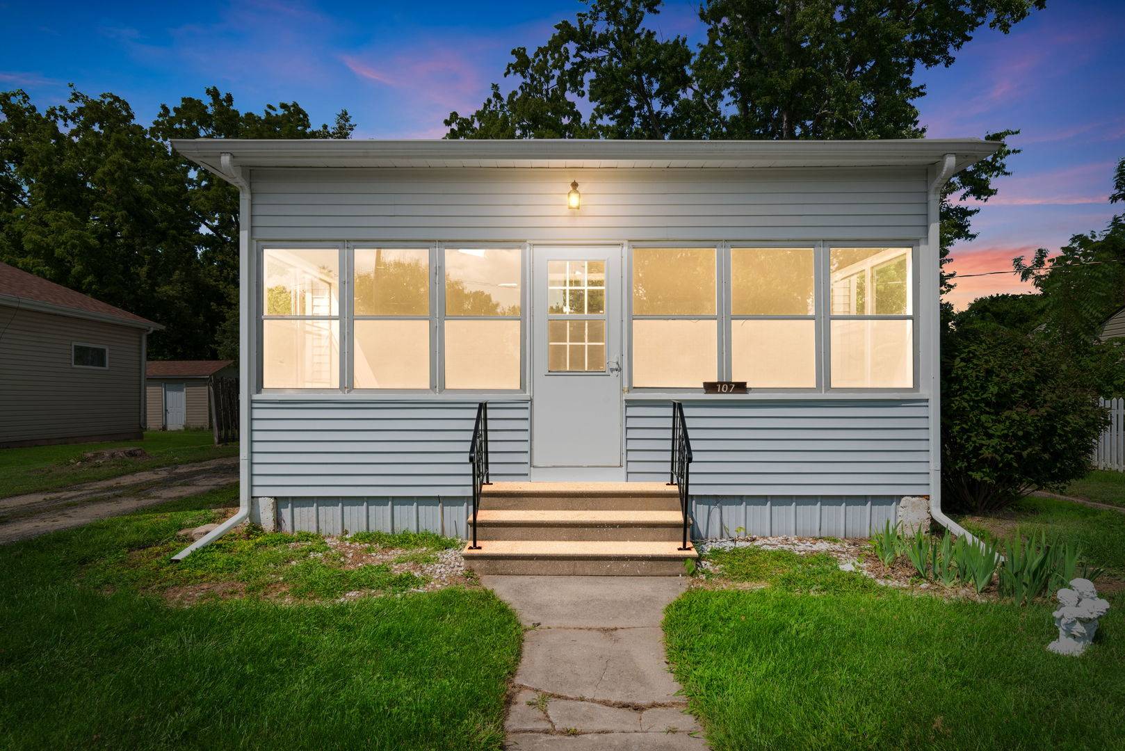 107 E PRAIRIE ST, Plano, IL 60545