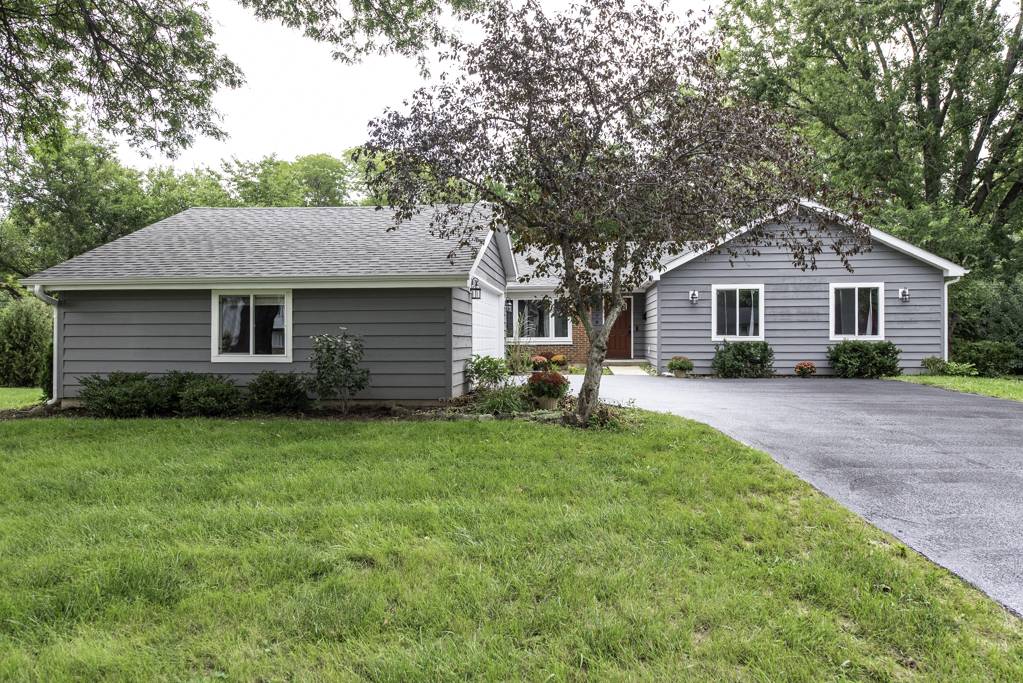 579 Phillips CIR, Antioch, IL 60002