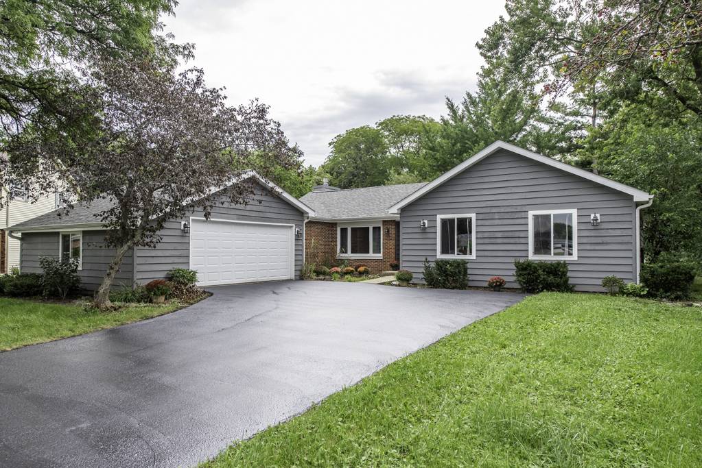 579 Phillips CIR, Antioch, IL 60002