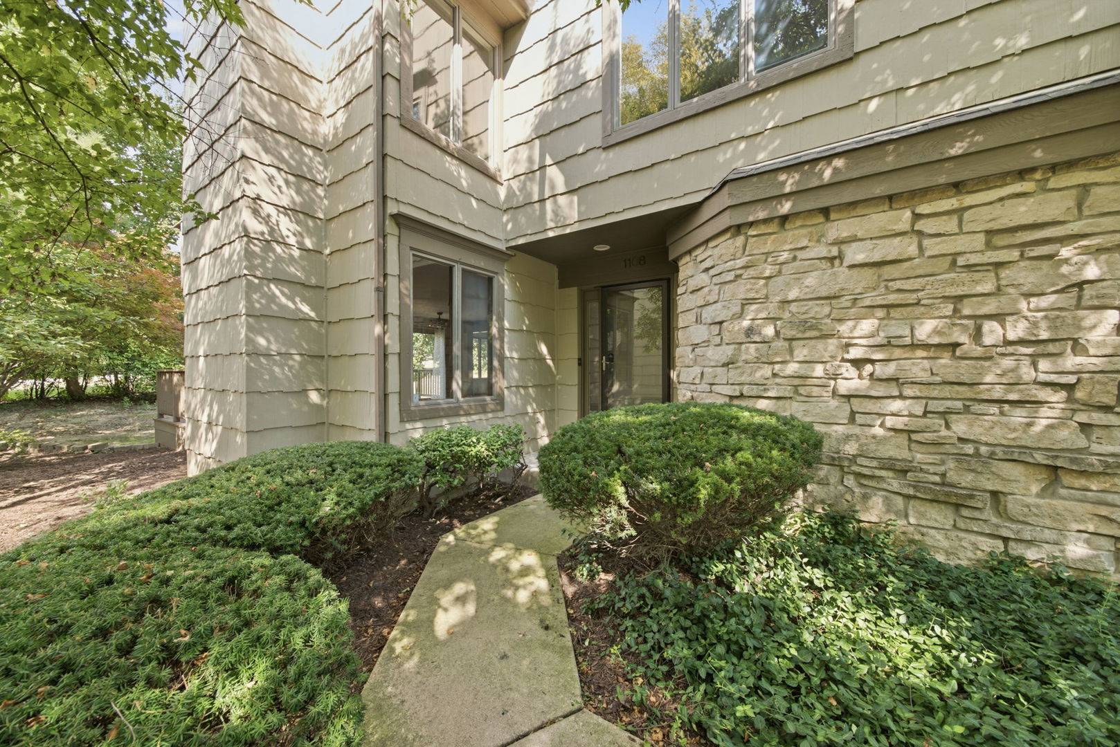 1108 Lodgepole CT #1108, Darien, IL 60561