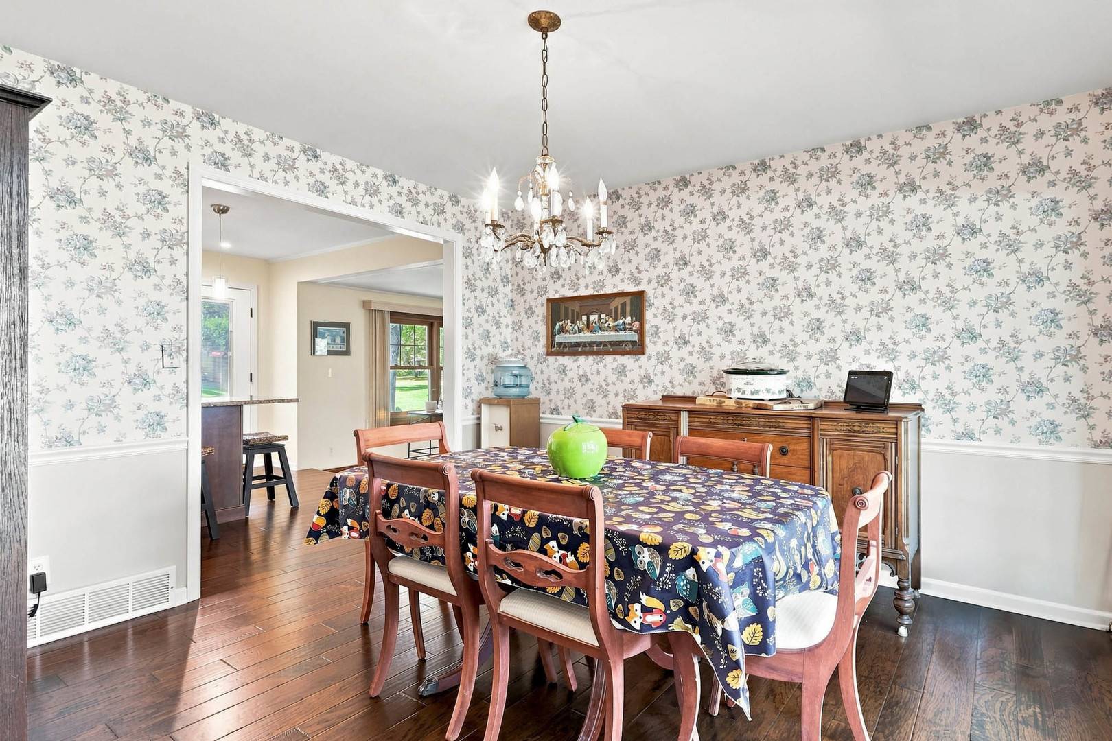5079 Coachman RD, Bettendorf, IA 52722