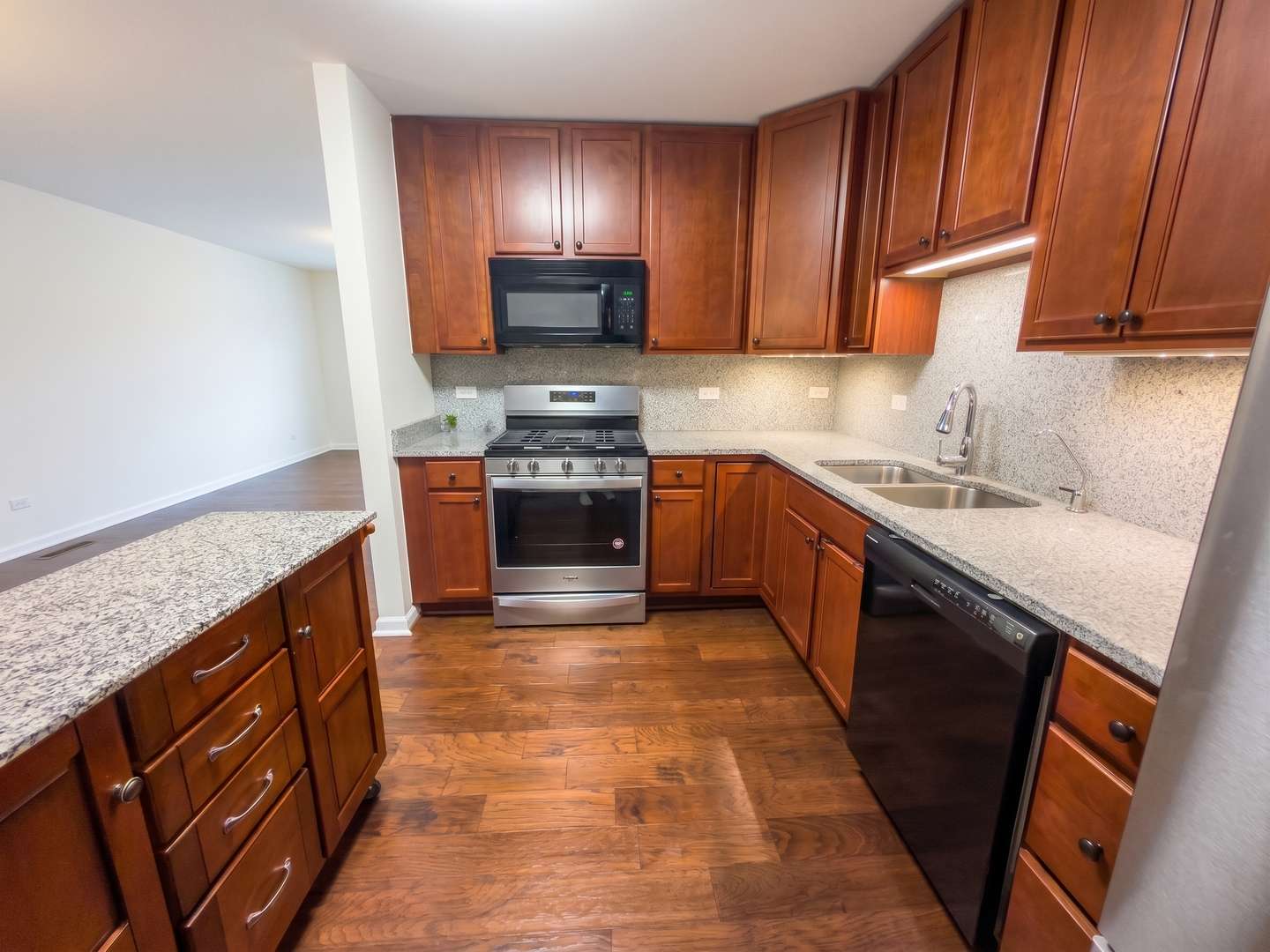 1429 N Green Meadows BLVD, Streamwood, IL 60107