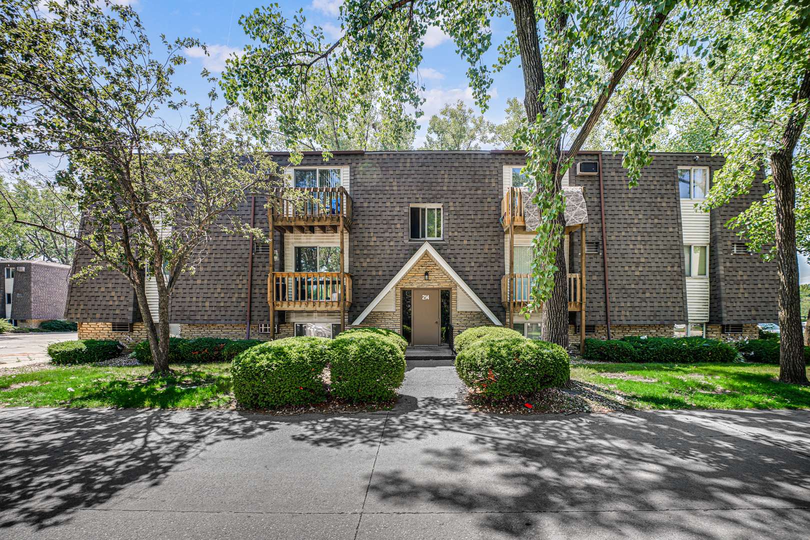 214 MADISON ST #2B, Joliet, IL 60435