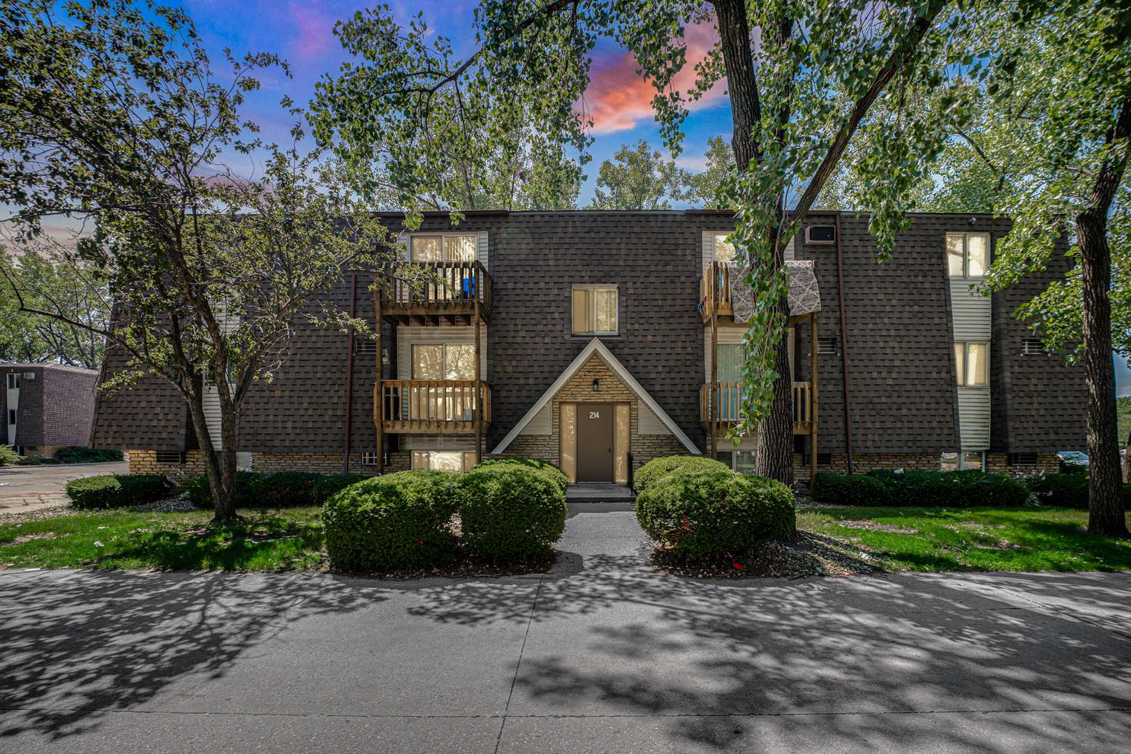 214 MADISON ST #2B, Joliet, IL 60435