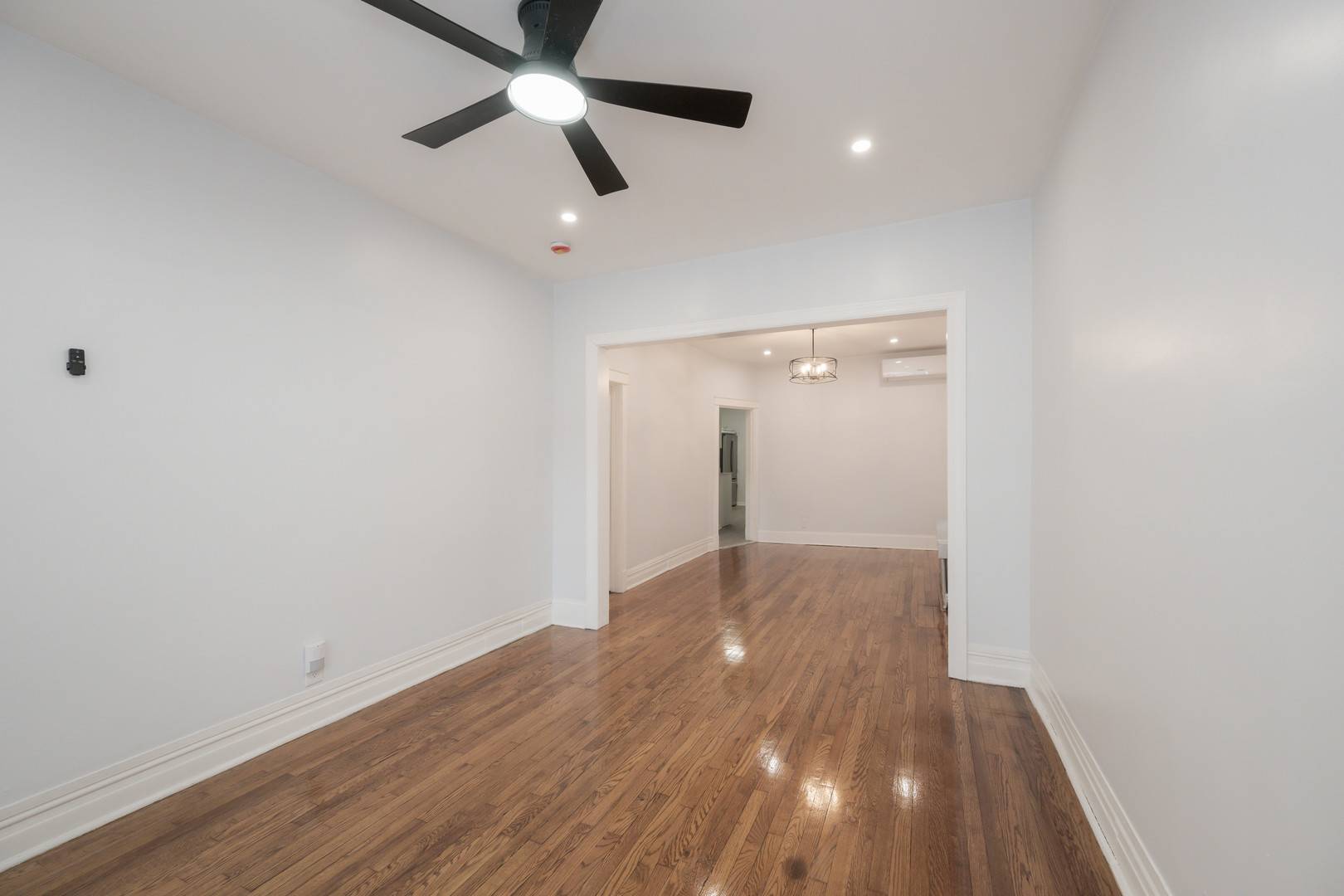 7653 S Saint Lawrence AVE, Chicago, IL 60619