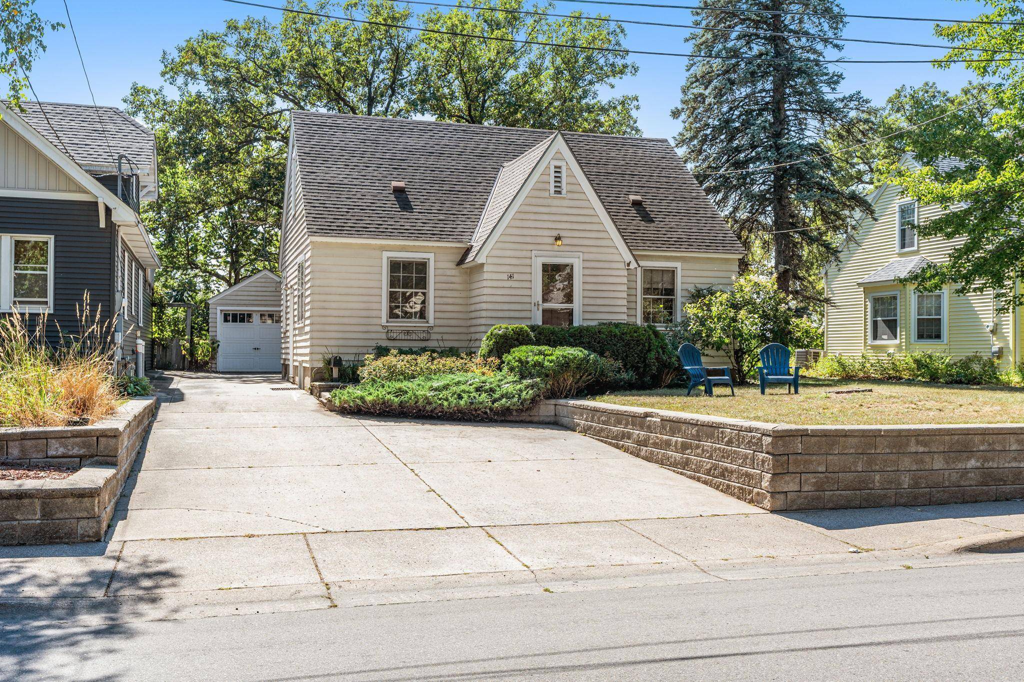 141 Riverside DR NE, Saint Cloud, MN 56304