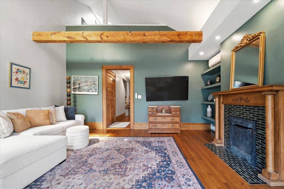 593 Laurel AVE #6E, Saint Paul, MN 55102