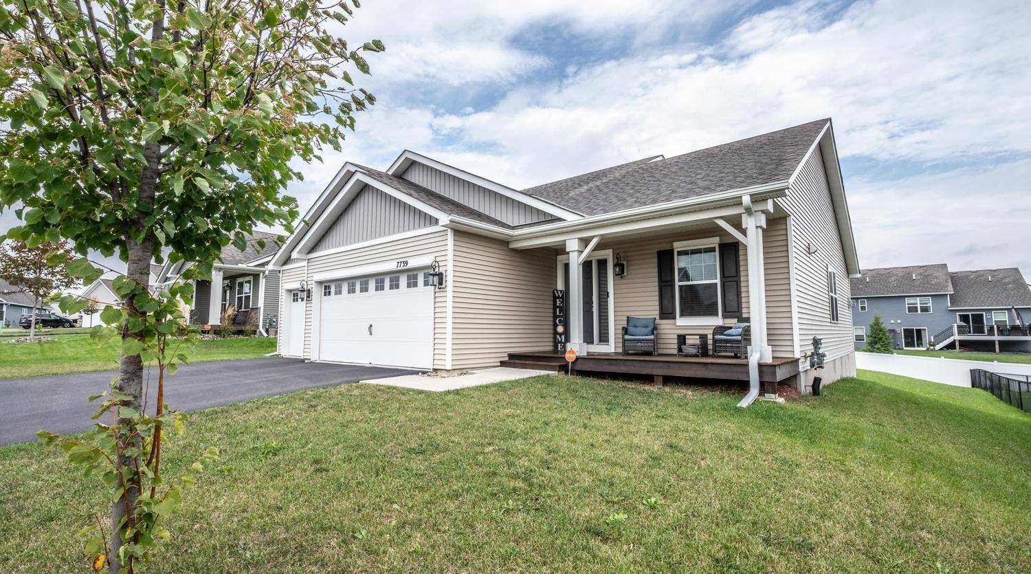 7739 206th ST W, Lakeville, MN 55044