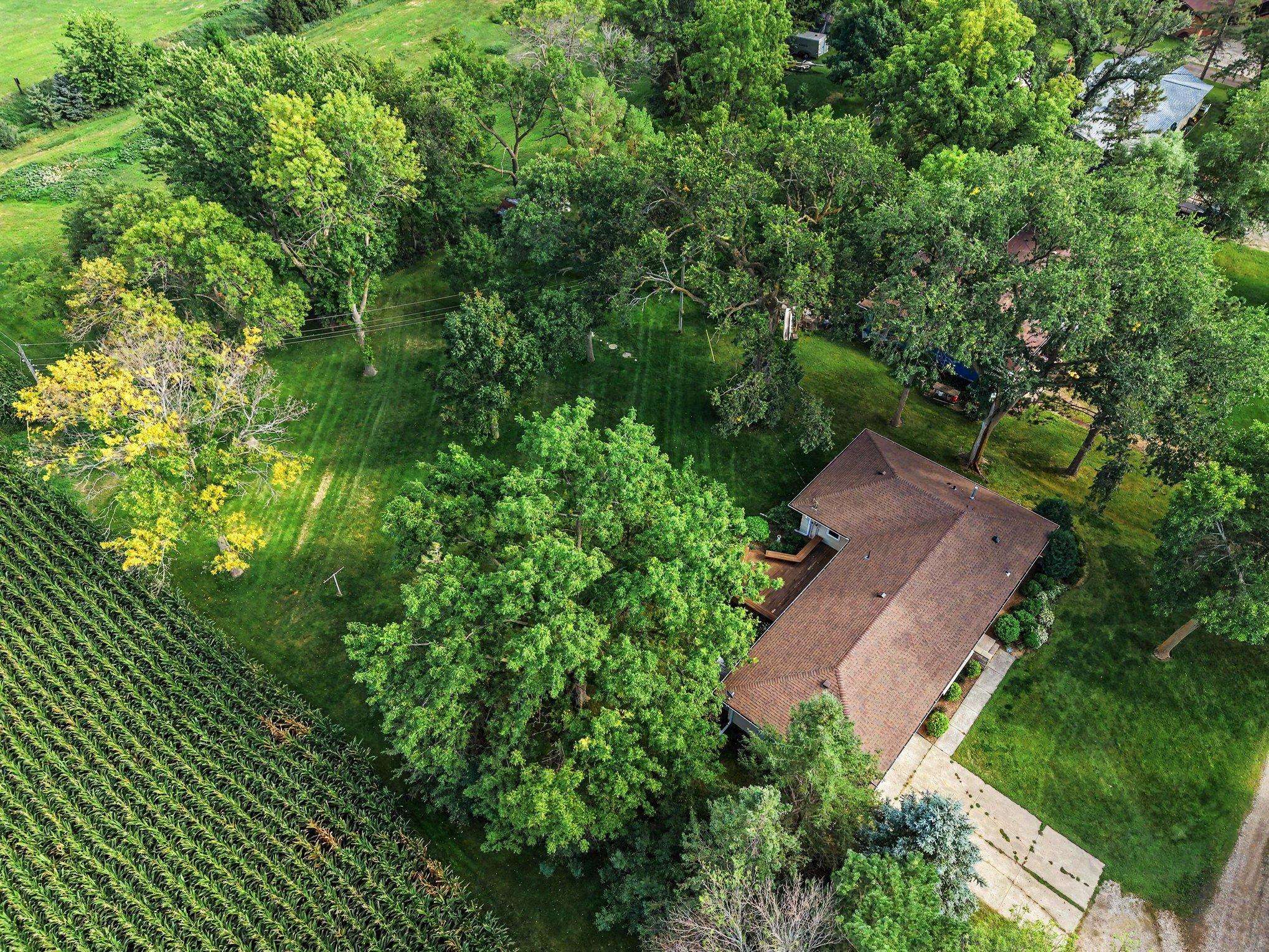 38267 Sisters LN, Montgomery, MN 56069
