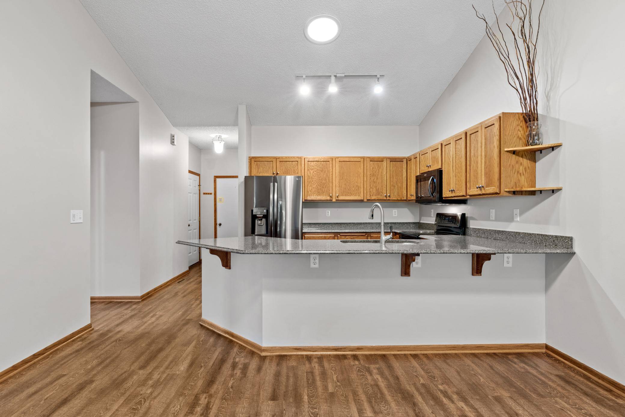 437 Meadow LN, Norwood Young America, MN 55397