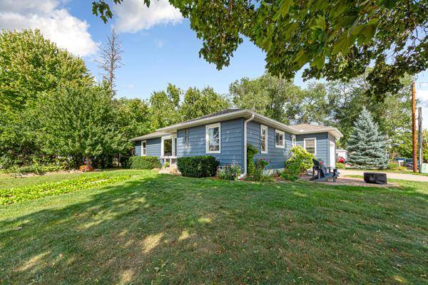 20580 Holyoke AVE, Lakeville, MN 55044