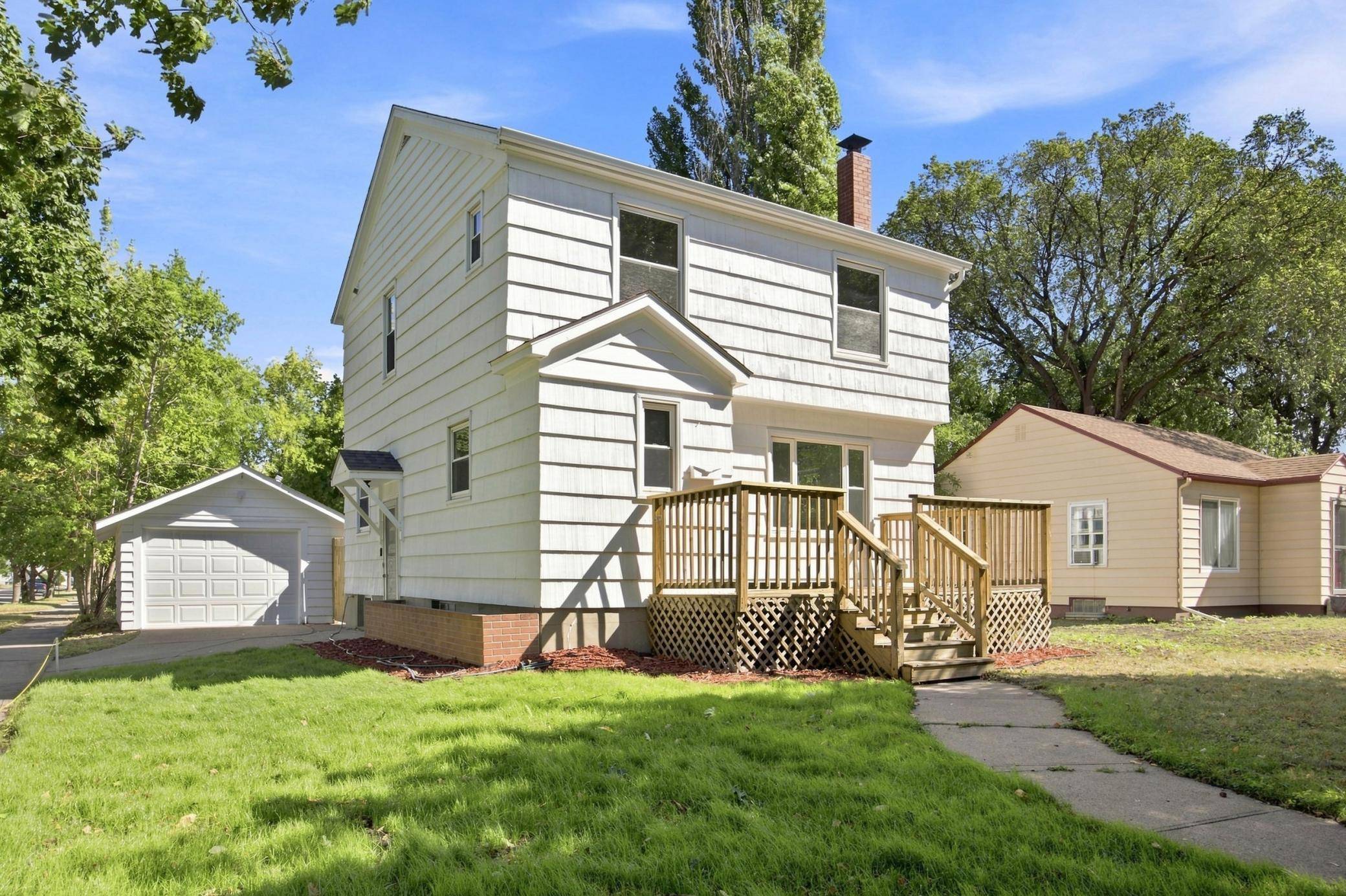 1102 2nd ST S, Moorhead, MN 56560