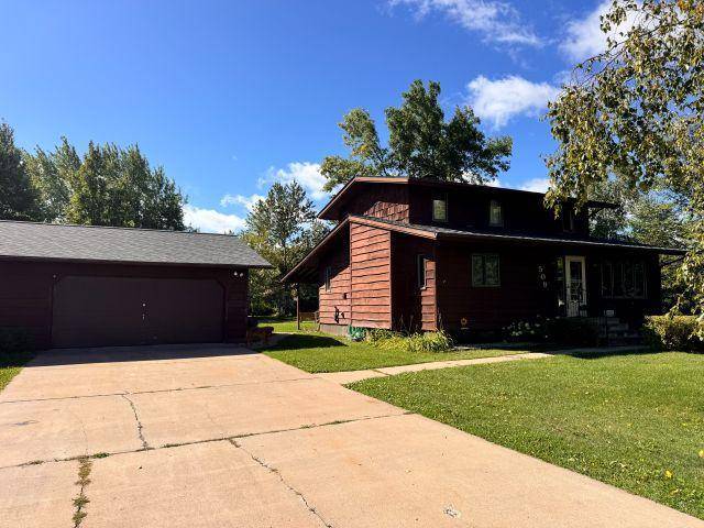 509 12th ST NW, Chisholm, MN 55719