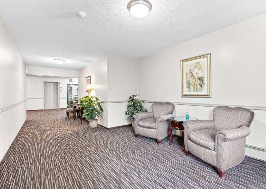2800 Hillsboro AVE N #112, New Hope, MN 55427