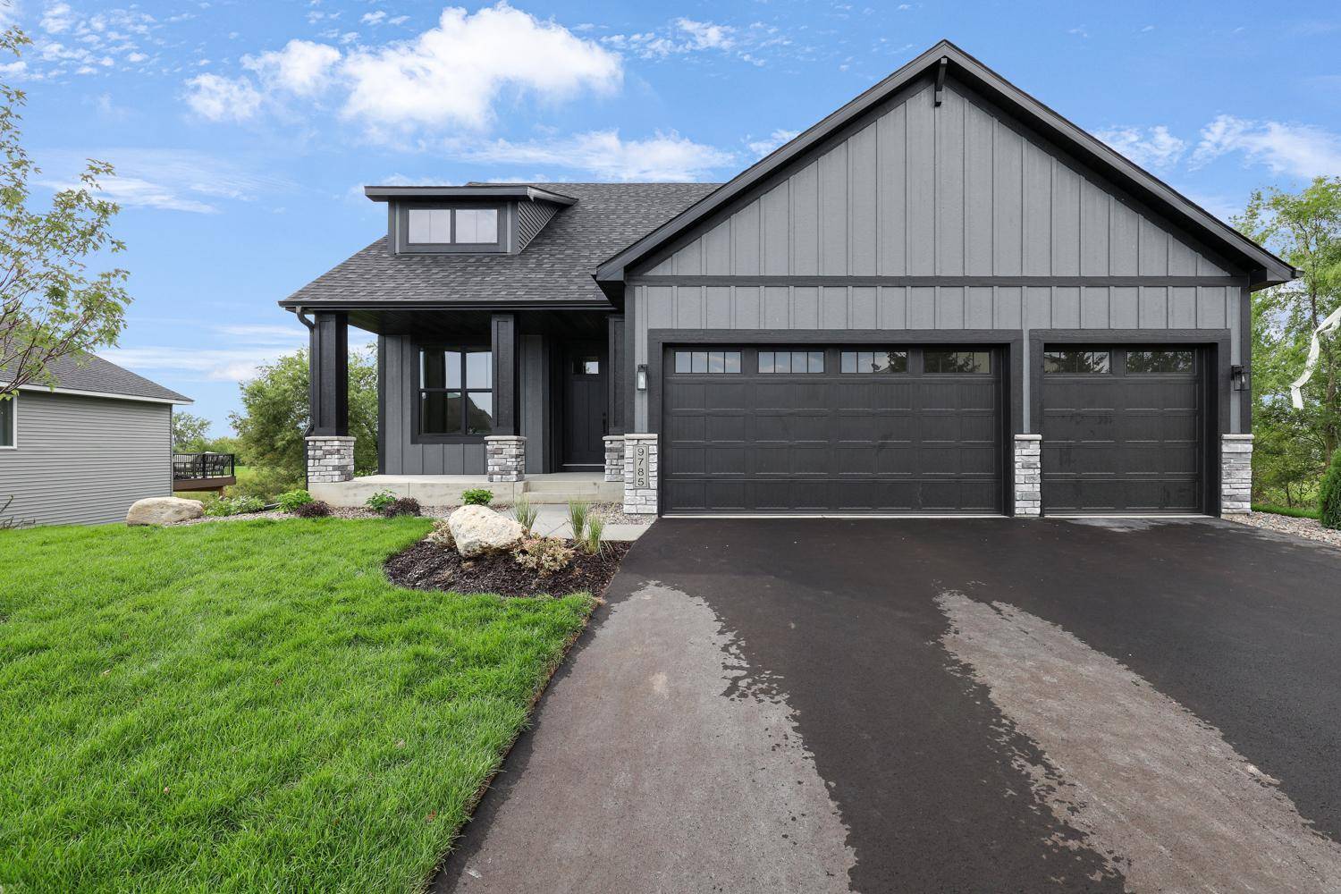 9785 Pinehurst DR, Elko New Market, MN 55020