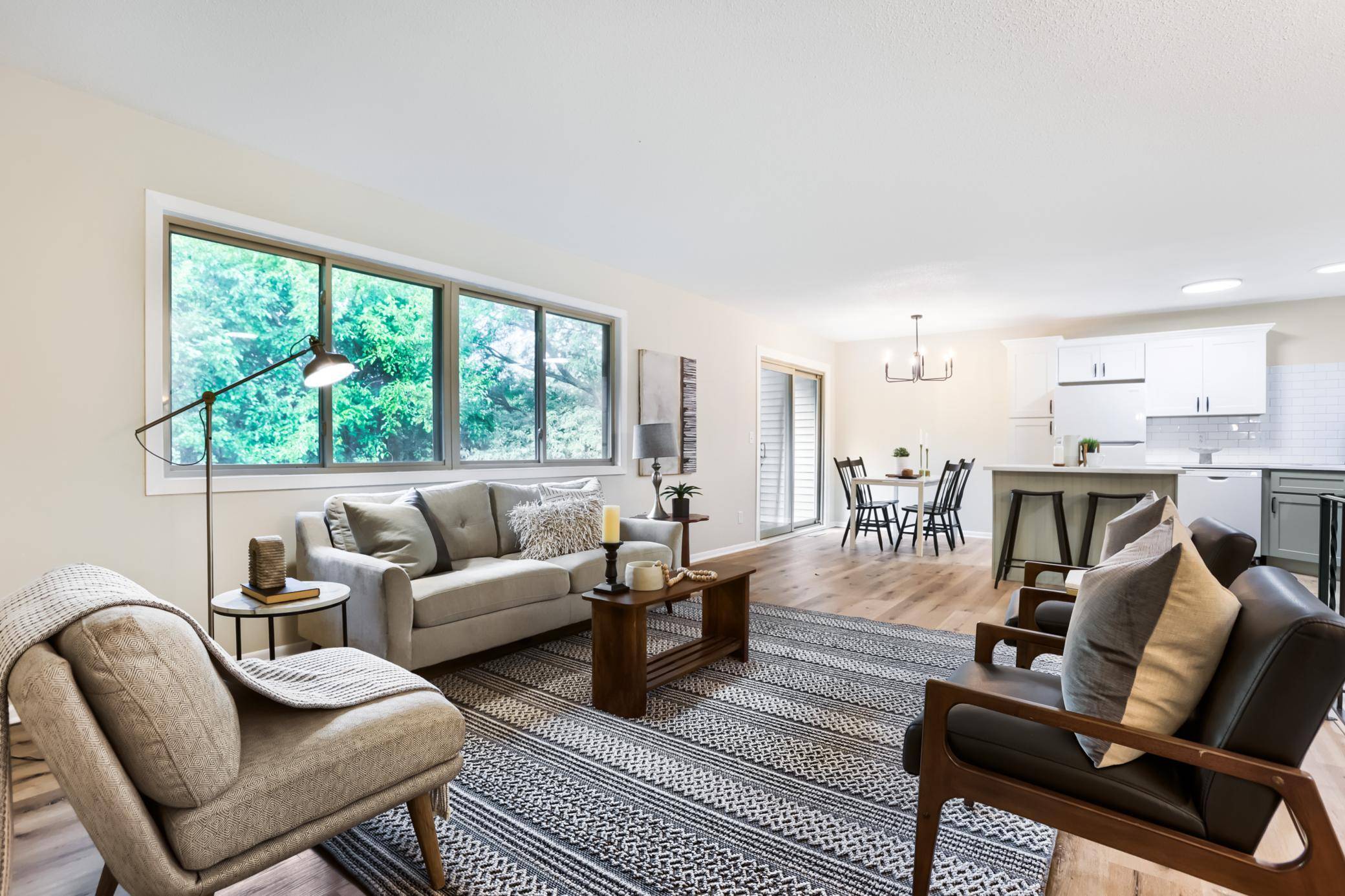 4205 Shirlee LN N, Shoreview, MN 55126